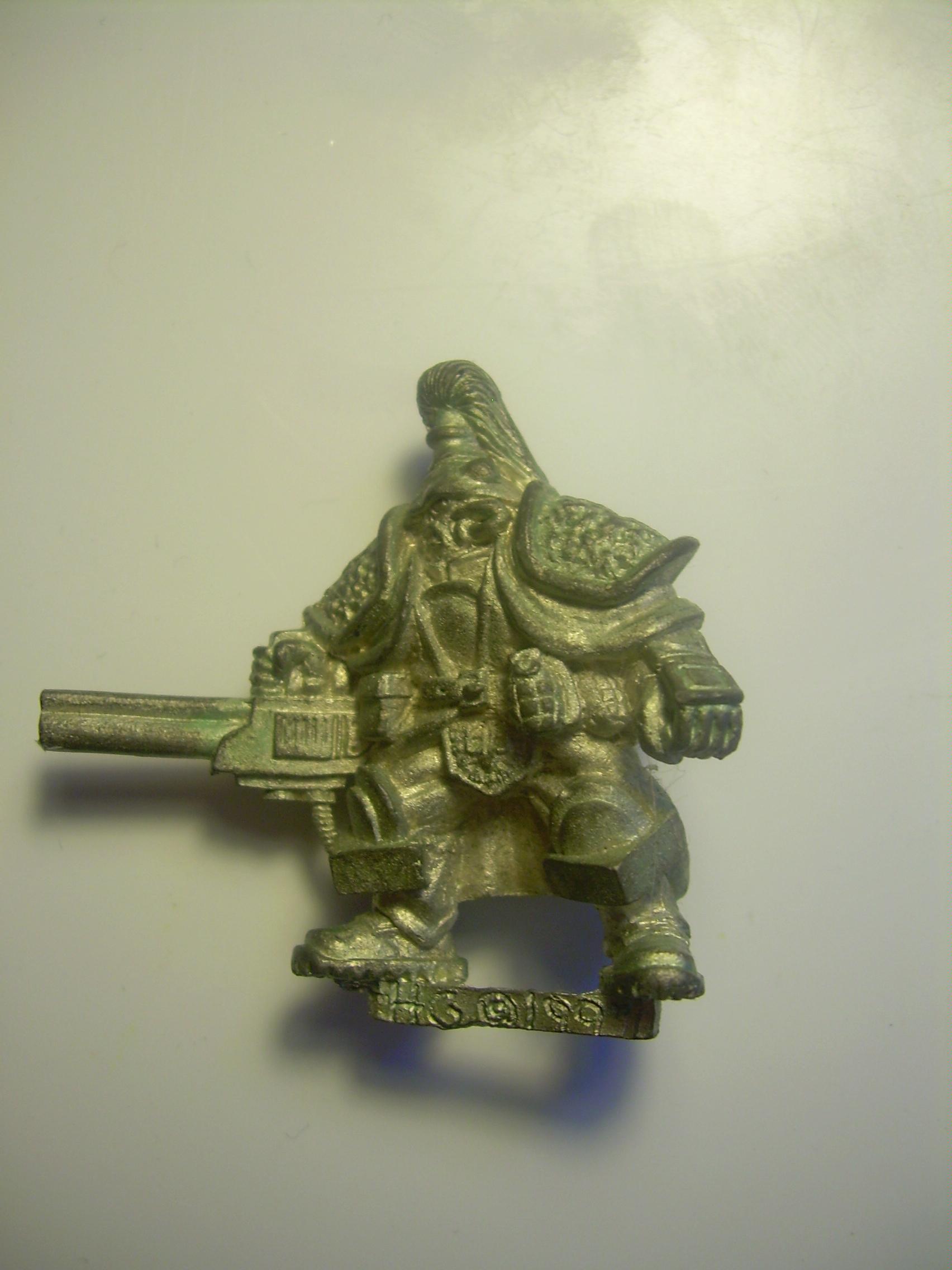 I found this mini in my bitz box, he isn''t GW but what is he? can anyone identify?