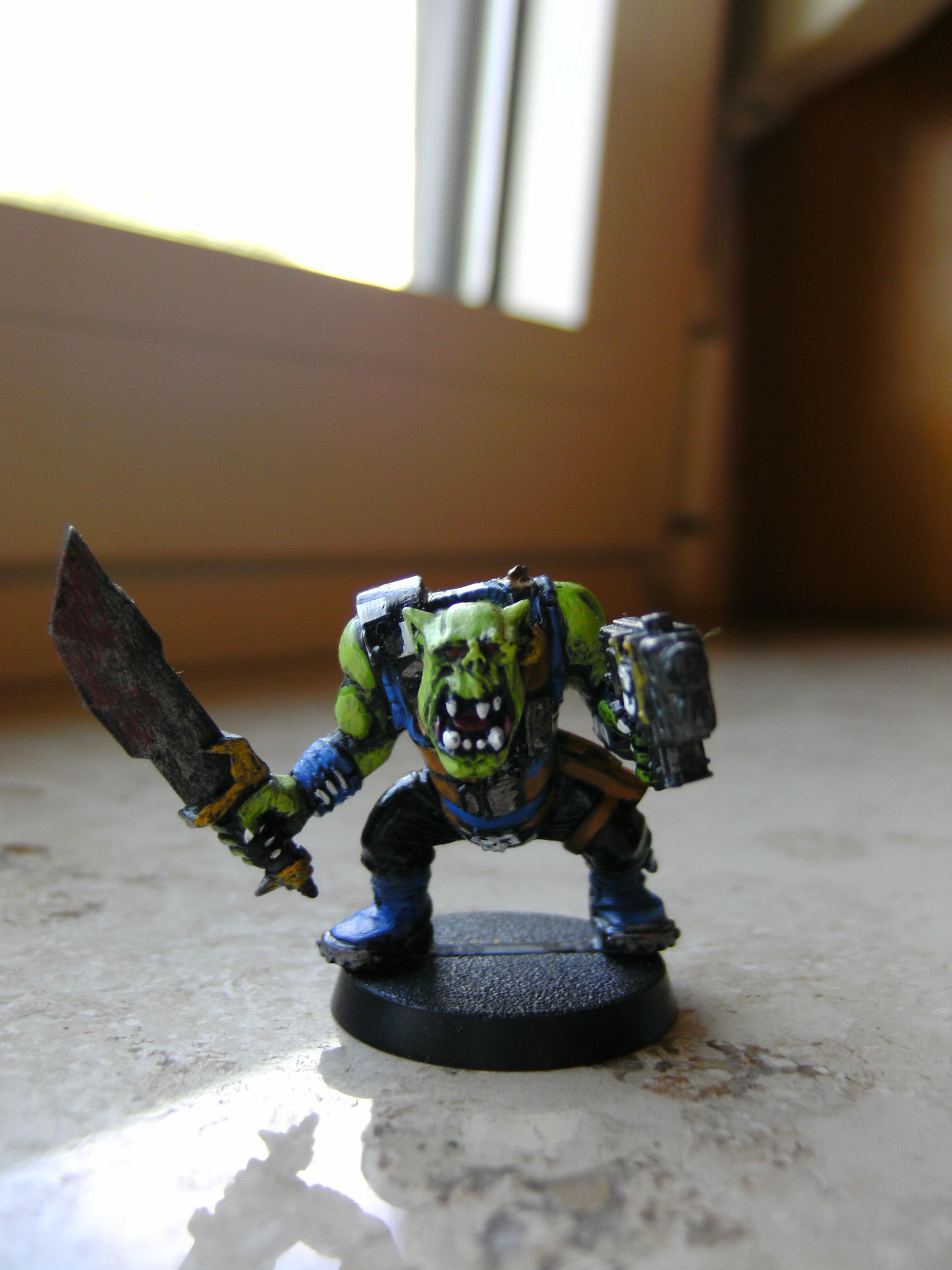 tried to gives the muscles a bit more tone and detail about 8 orks later