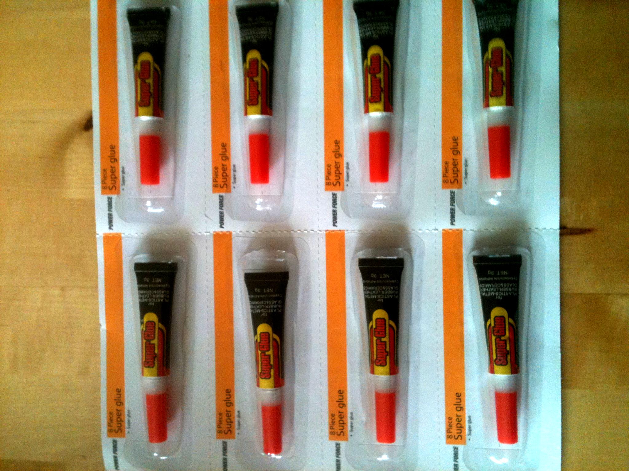 Superglue, Glue