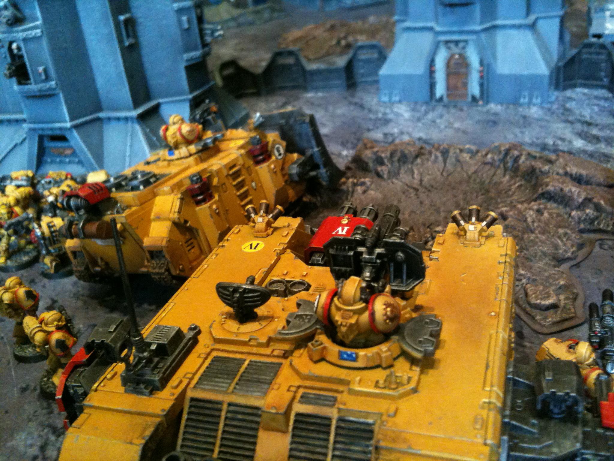 Fist, Imperial, Imperial Fists, Land Raider, Land Speeder, Space 