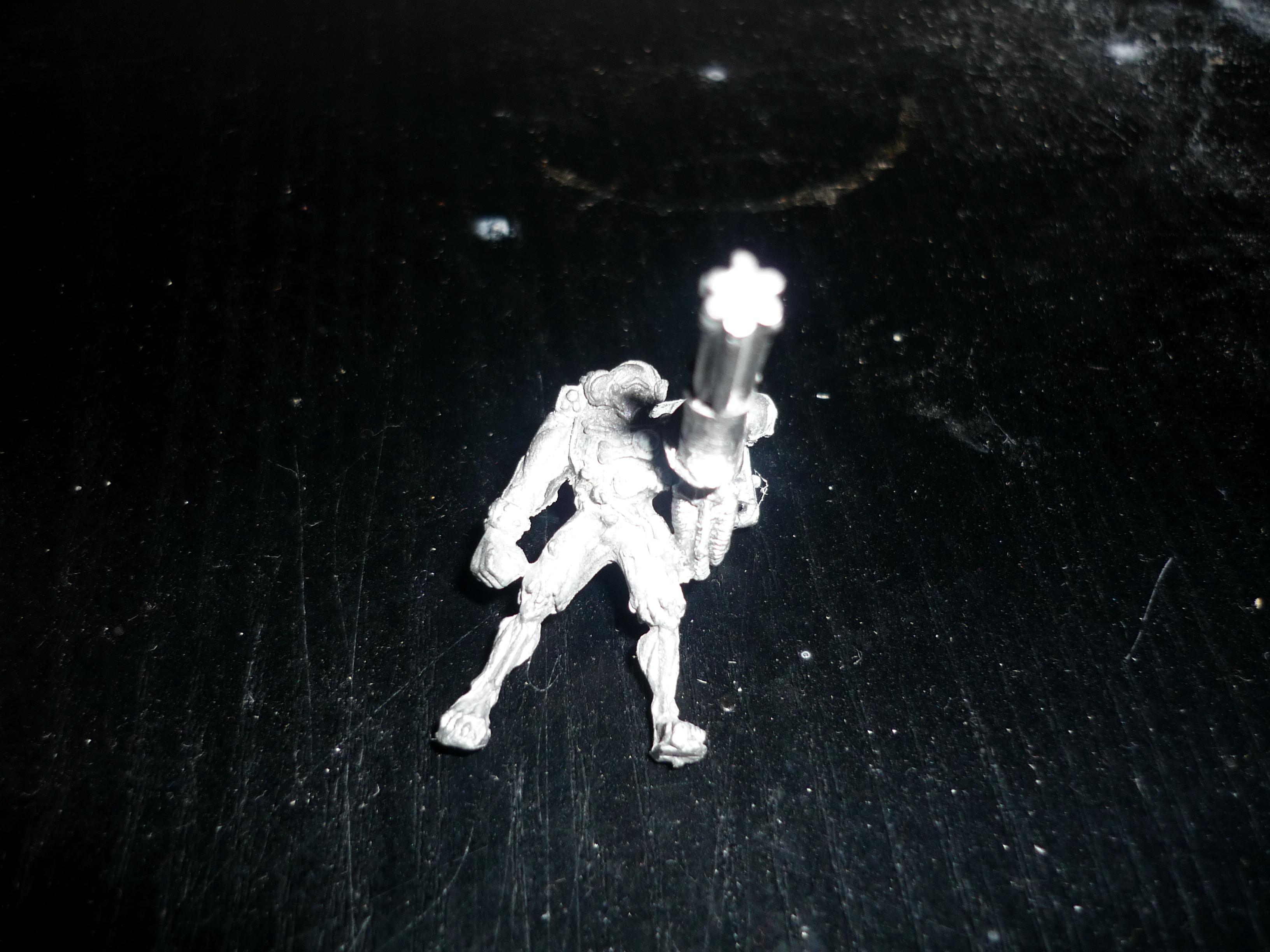 Mini gun servitor