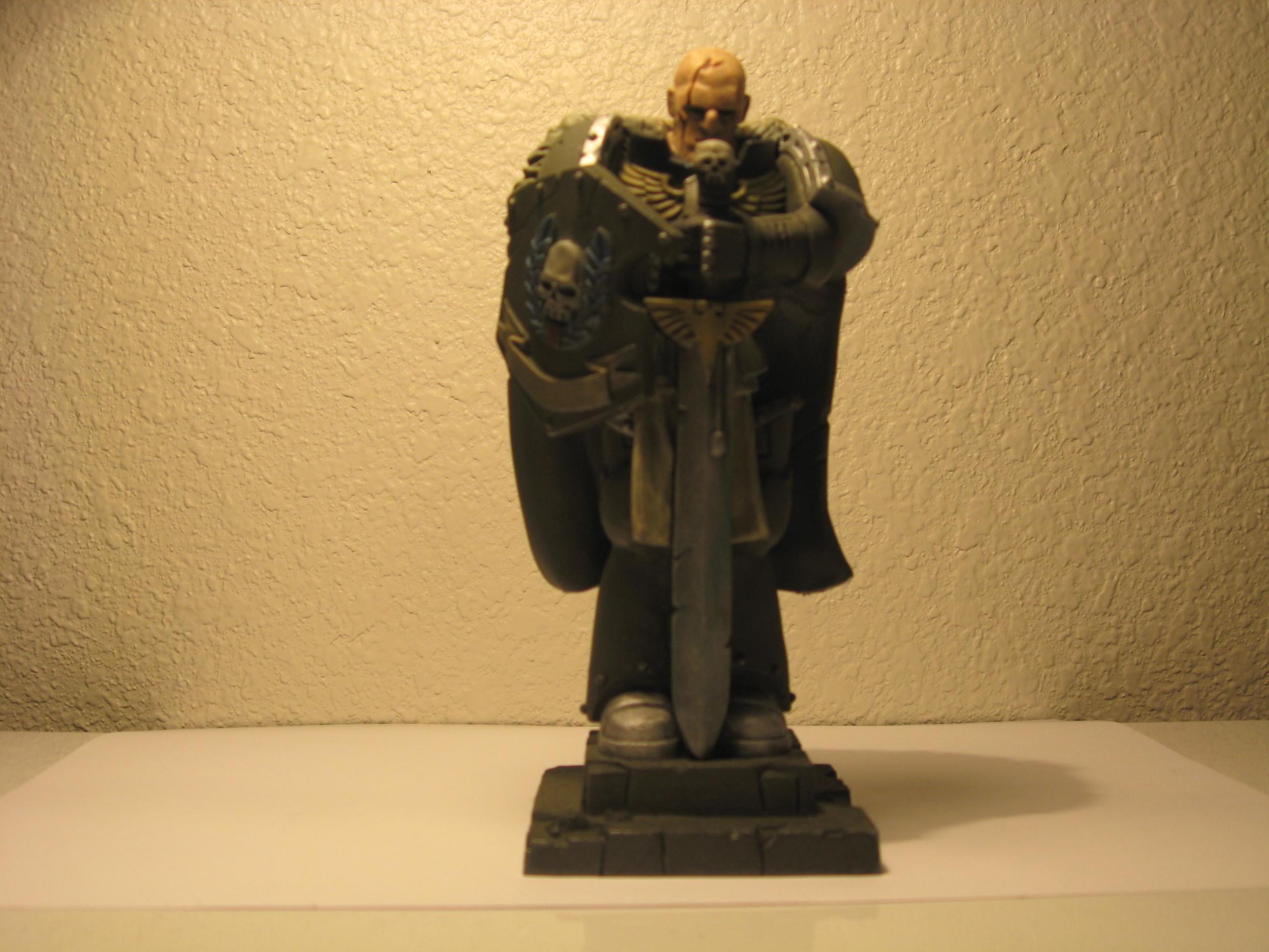 Space Marines, Statue