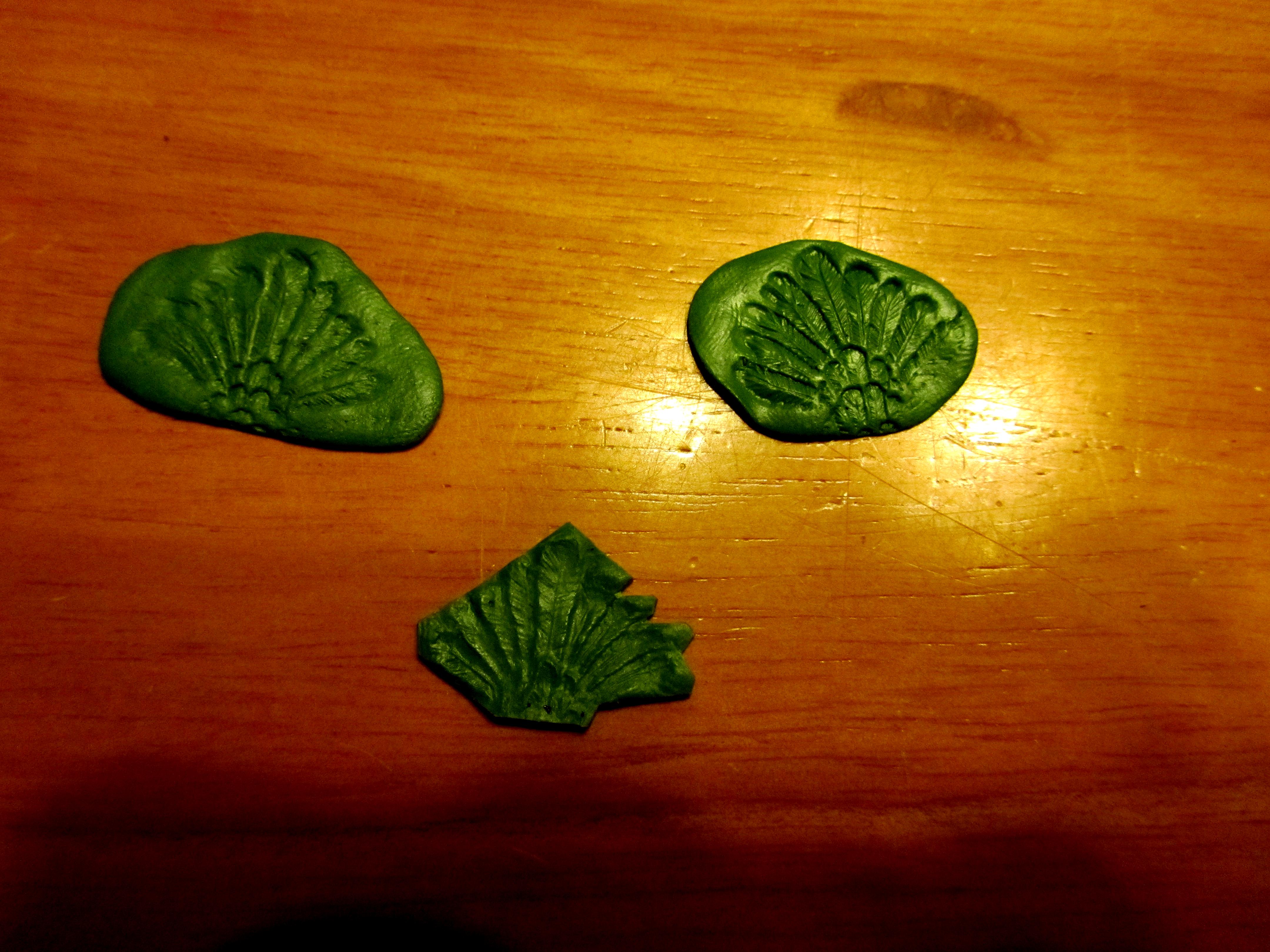 Tail moulds
