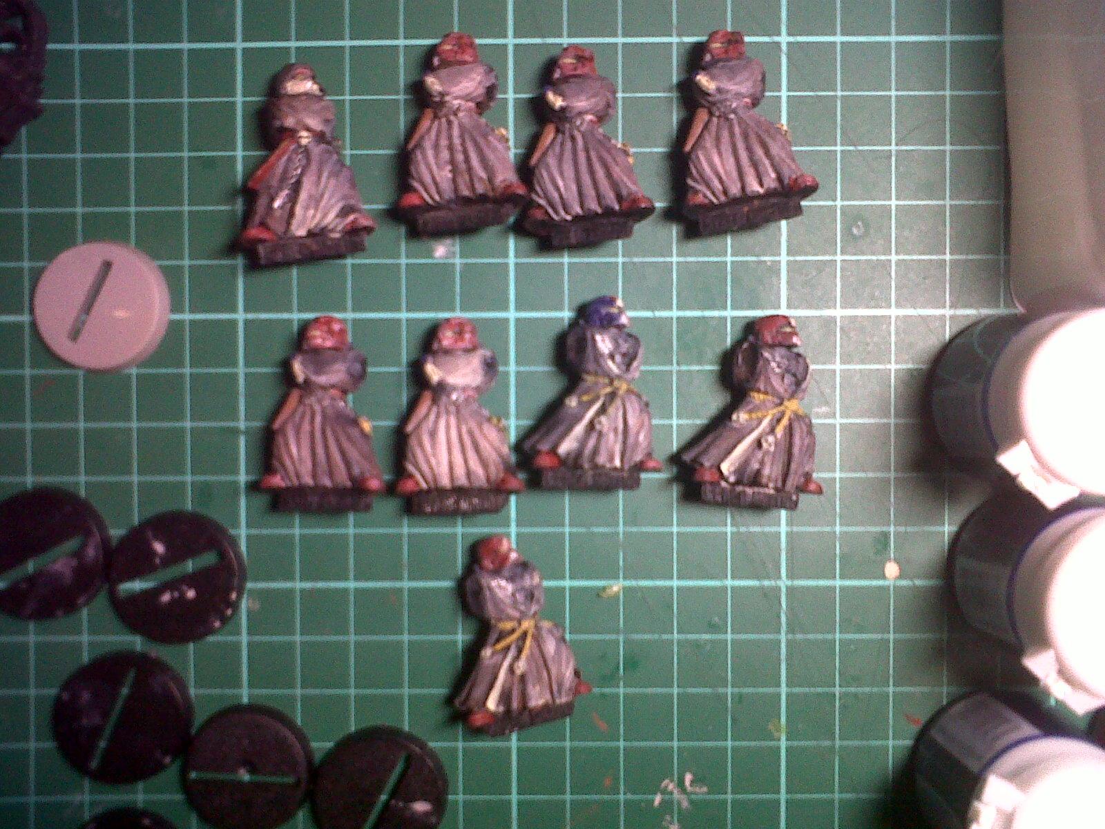 1 Squad...sans arms. Sigh. Miscounted when I undercoated so needs another
