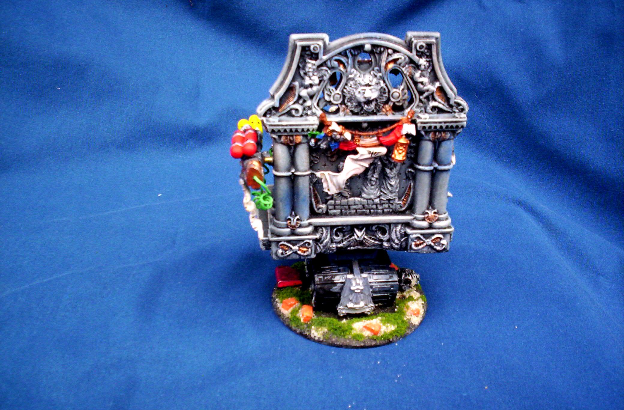 Back view of Throine