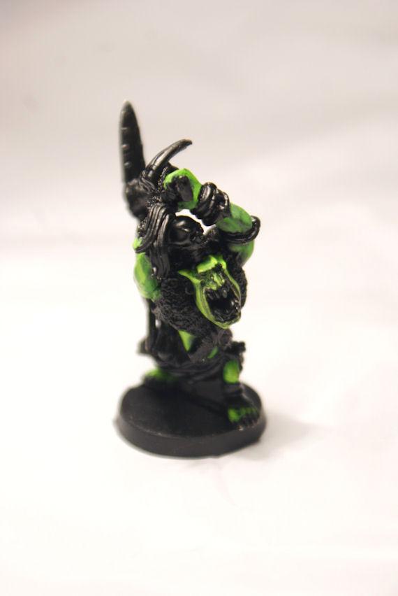I also started to paint my Weirdboy. His skin is almost done, just everything else to do now