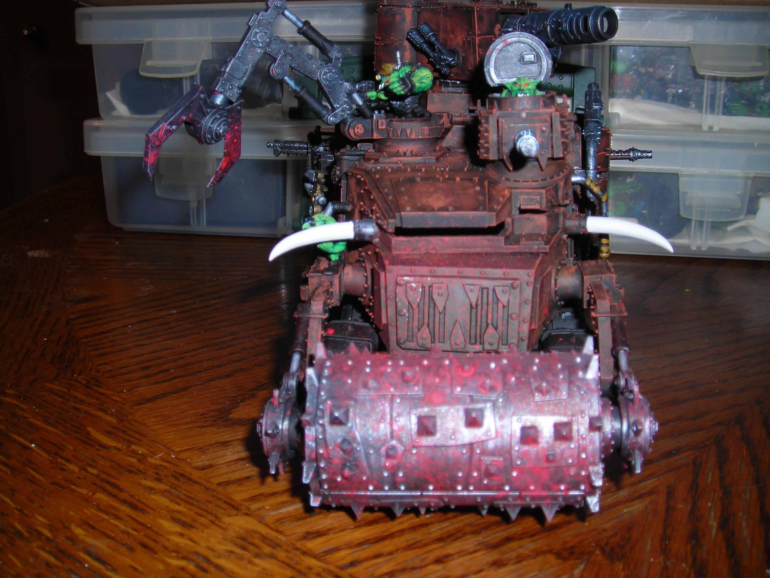 Orks, front view of the wagon