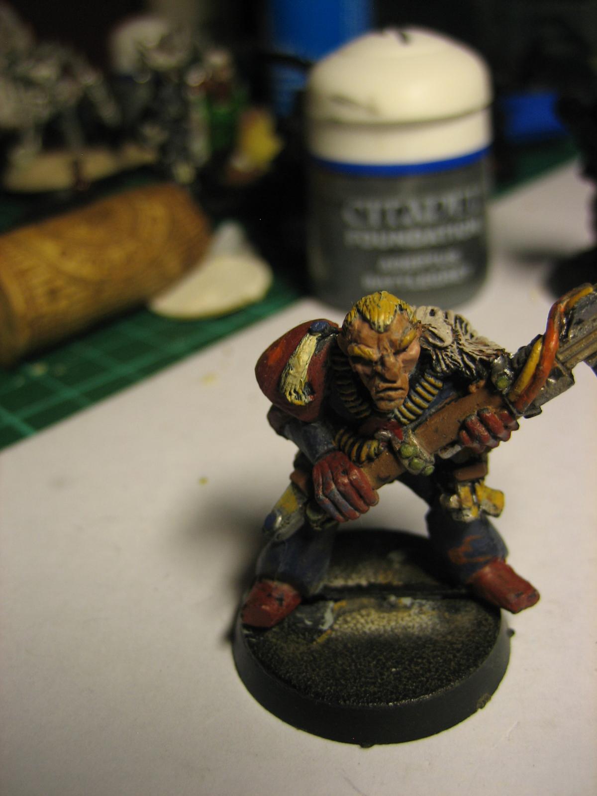 1st free hand commet on right leg. Eventually all units will have loads of them on armour