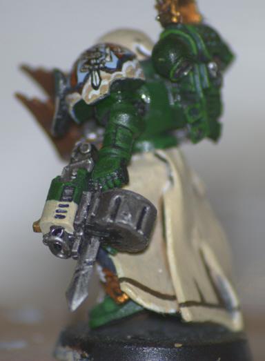 Detailing of storm bolter and robes