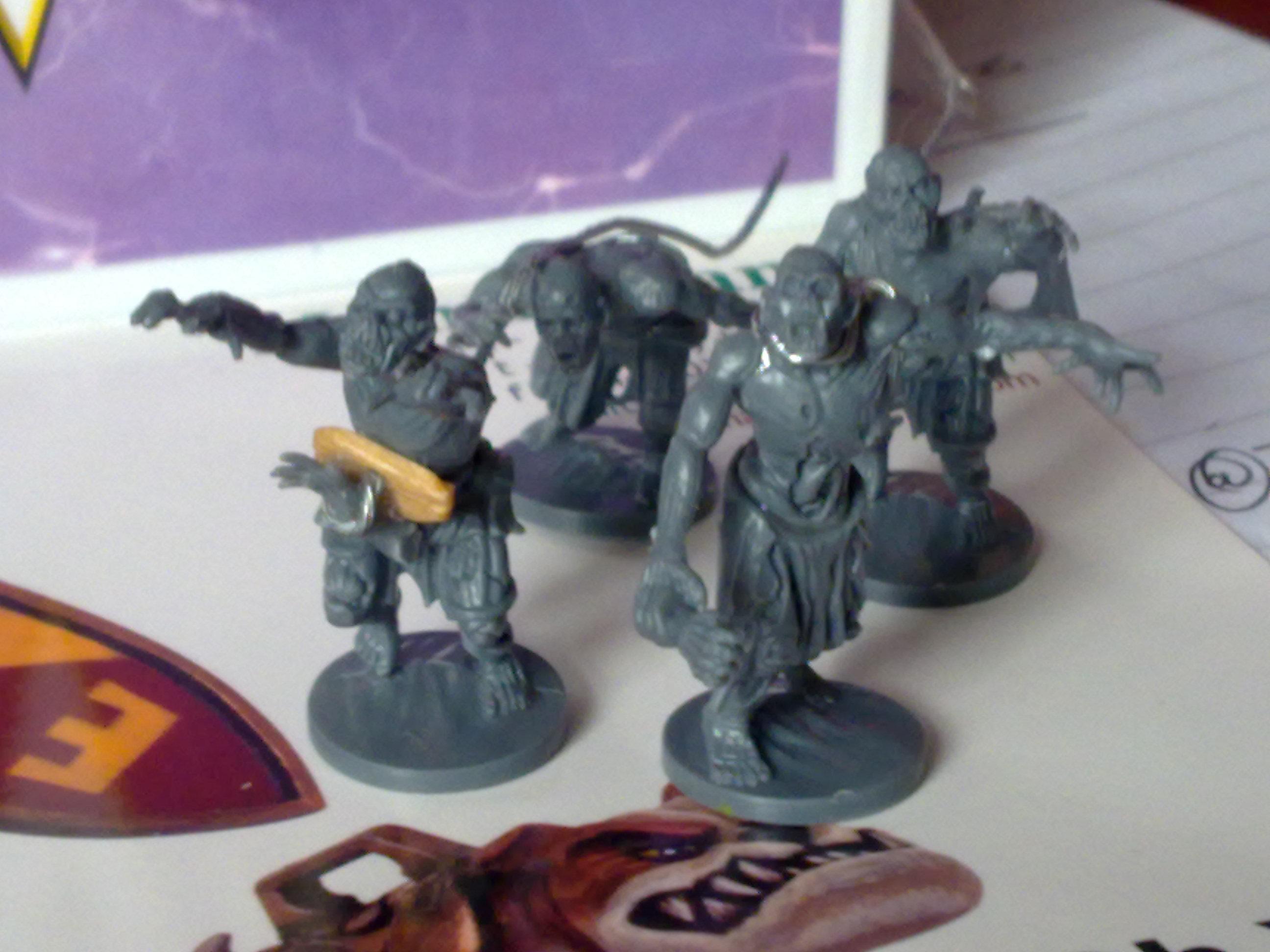 Zombie cart pullers. all together now..."Pull....Bwainz????"