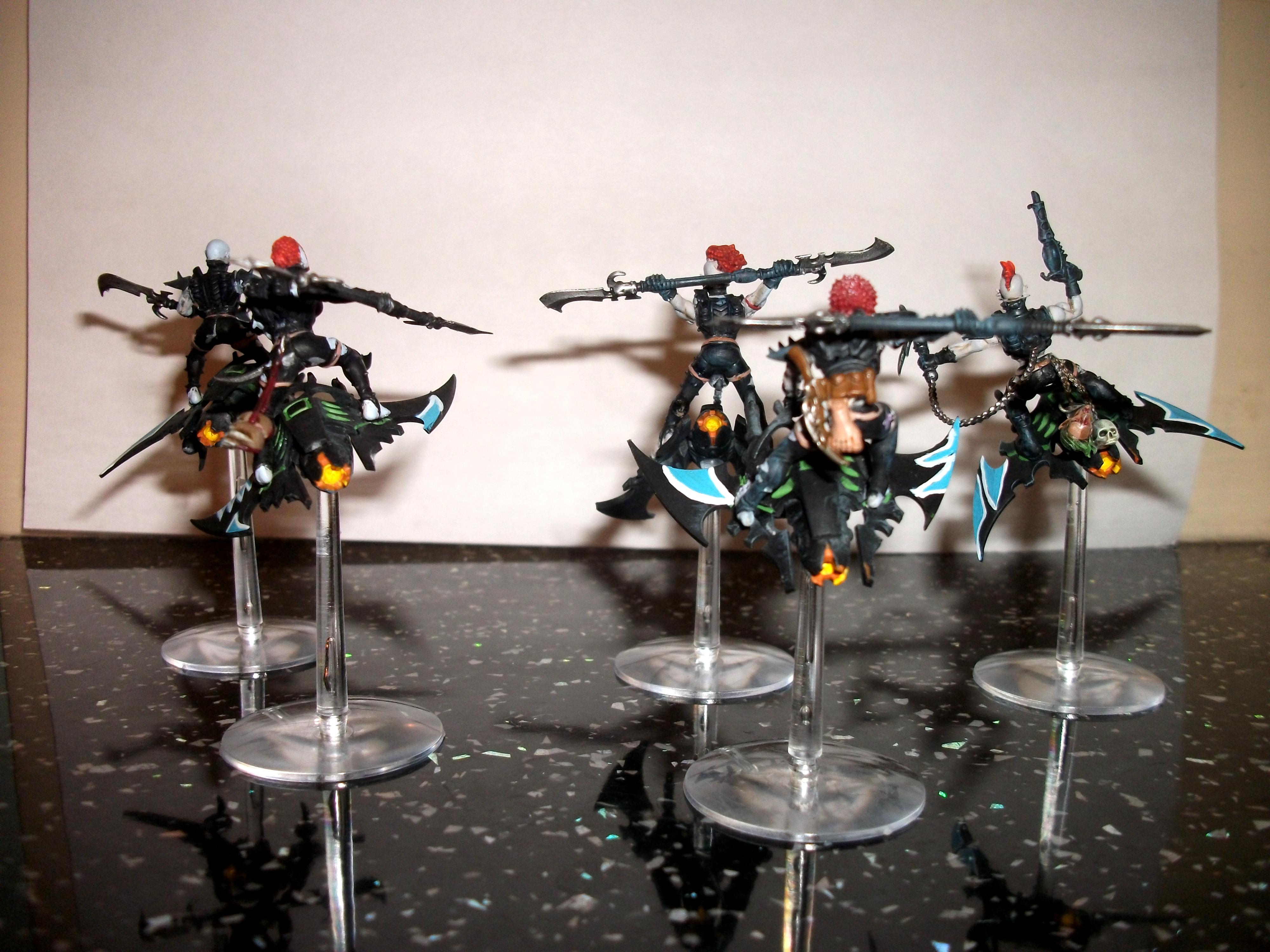 Dark Eldar, Hellions