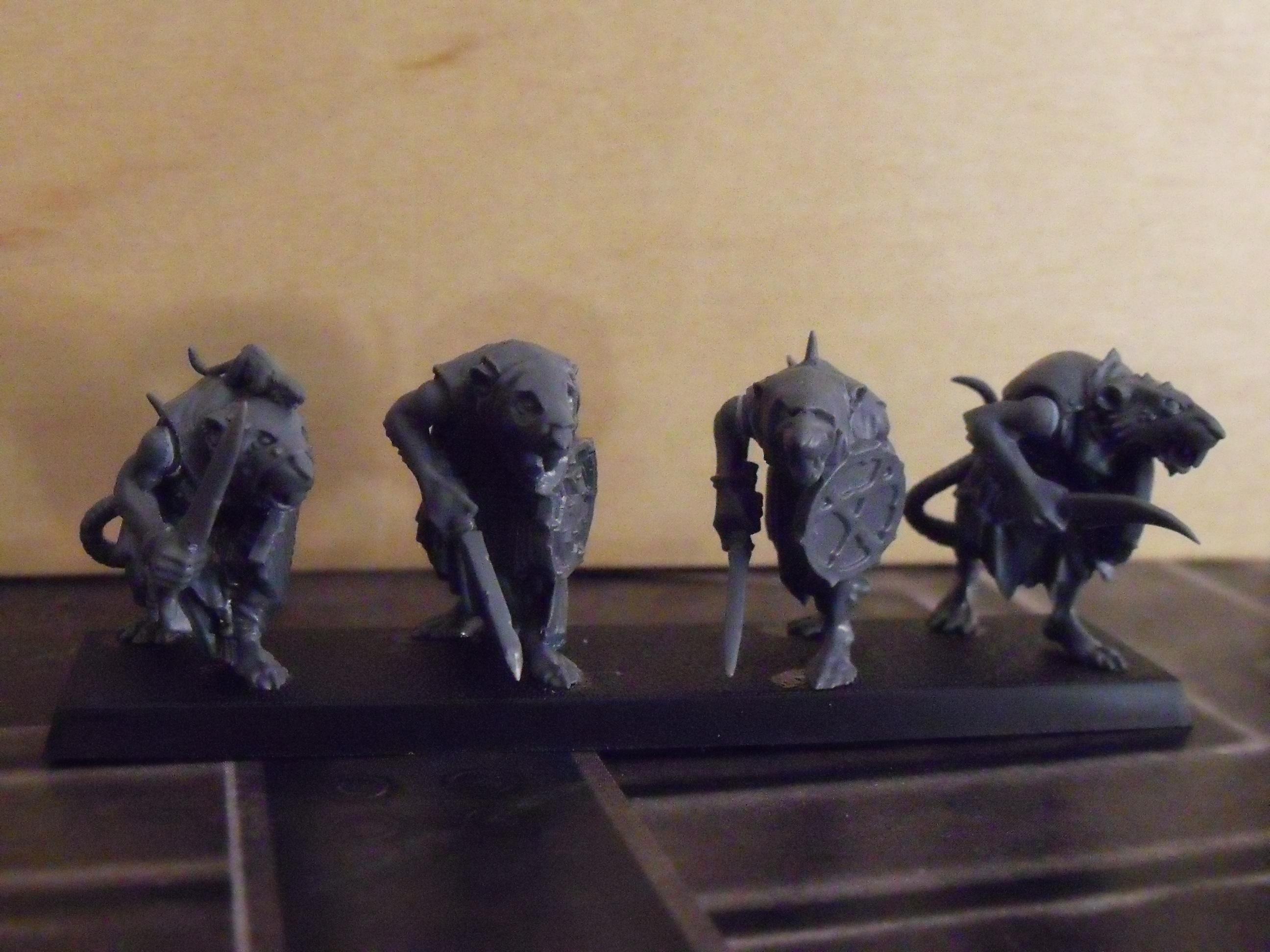 Skavens, My first four slaves..