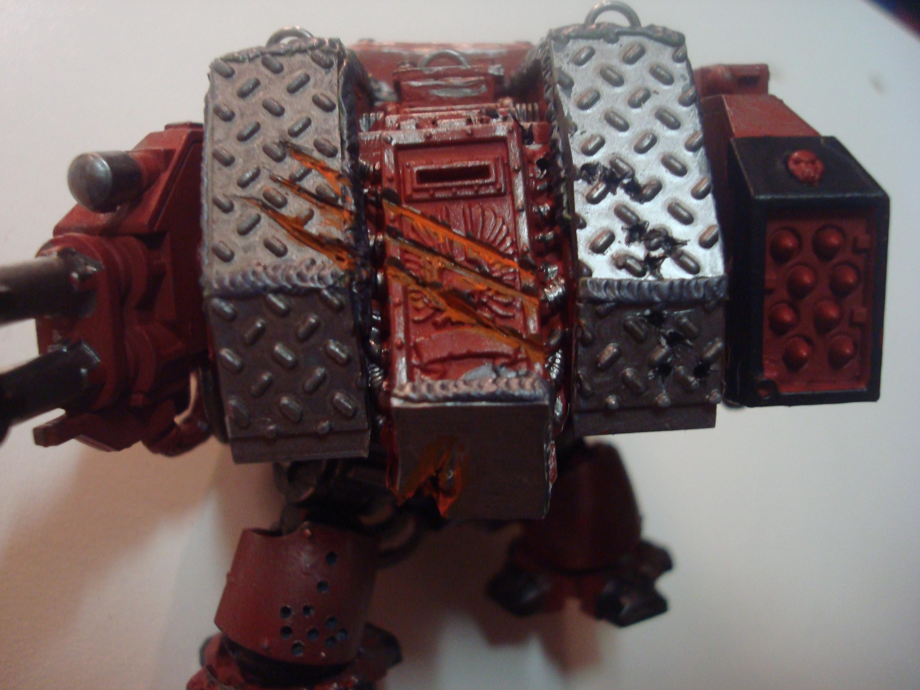 Dread with Missile launcher and autocannon front view