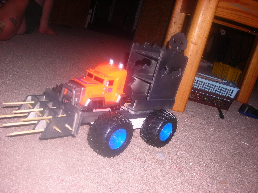 Lookit dat Spiked Ram!