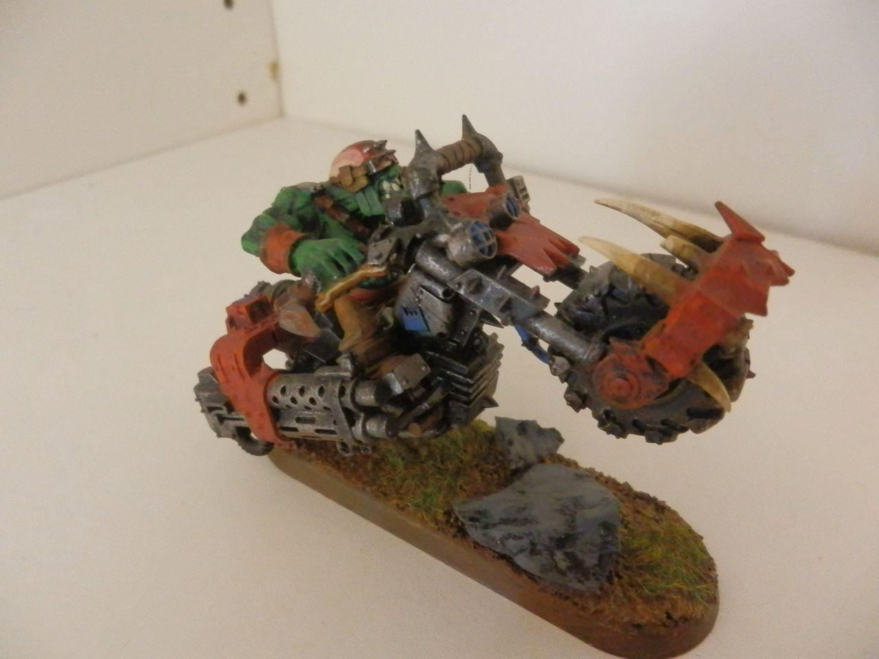 Orks, Warbiker, Gutsnagga's wheelie awesome warbiker pic 2