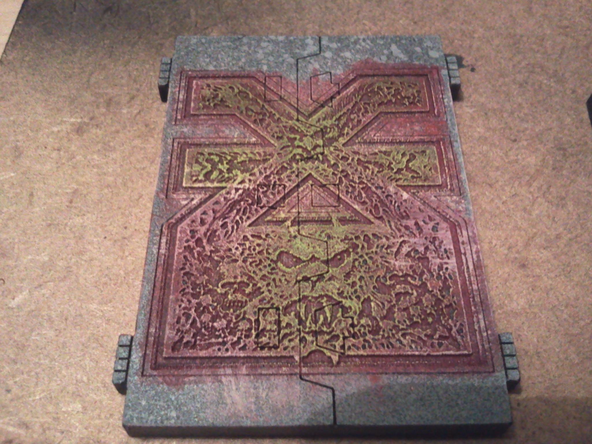 Door, Khorne, Rhino, Drybrush Ryn flesh, with a light drybrush of Necrotite Green. Looks nice and gribbly no?