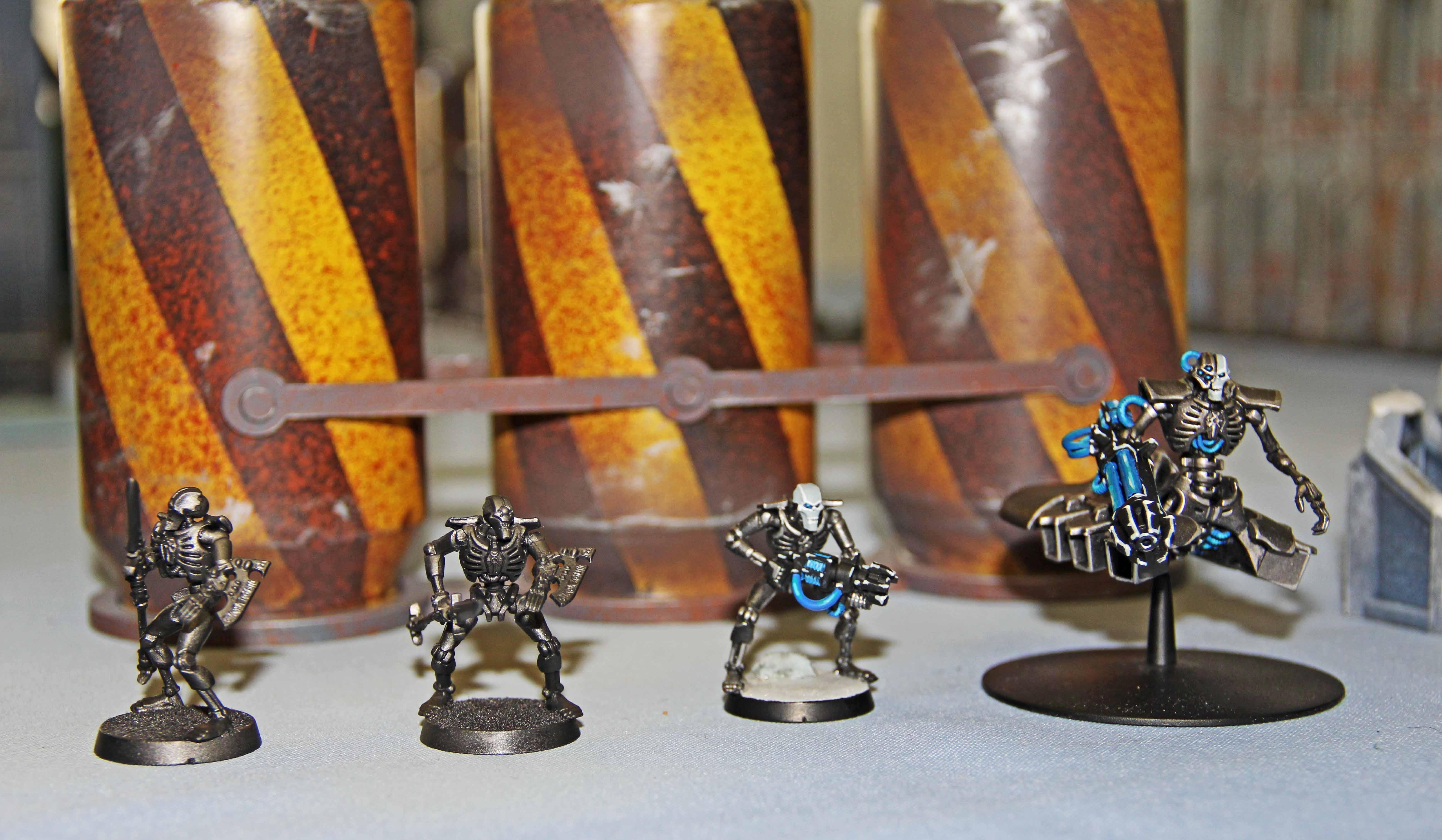 Easy Cryptek conversions using Dire Avenger parts, finished Warrior and Destroyer