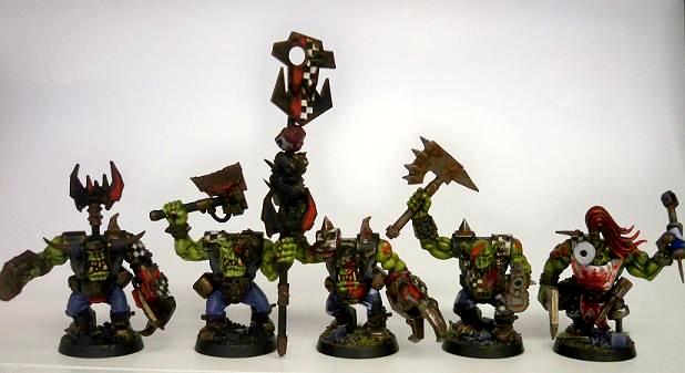 Blood Axe Ork Noxz WAAAGH banner Painboy WIP