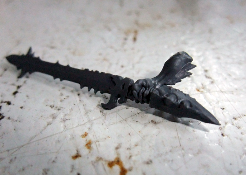 The drawing of the hellblade I did wasn't very clear so here's a rough block-in of what I am aiming for. Can't wait to GS some stretched skin on that bad boy