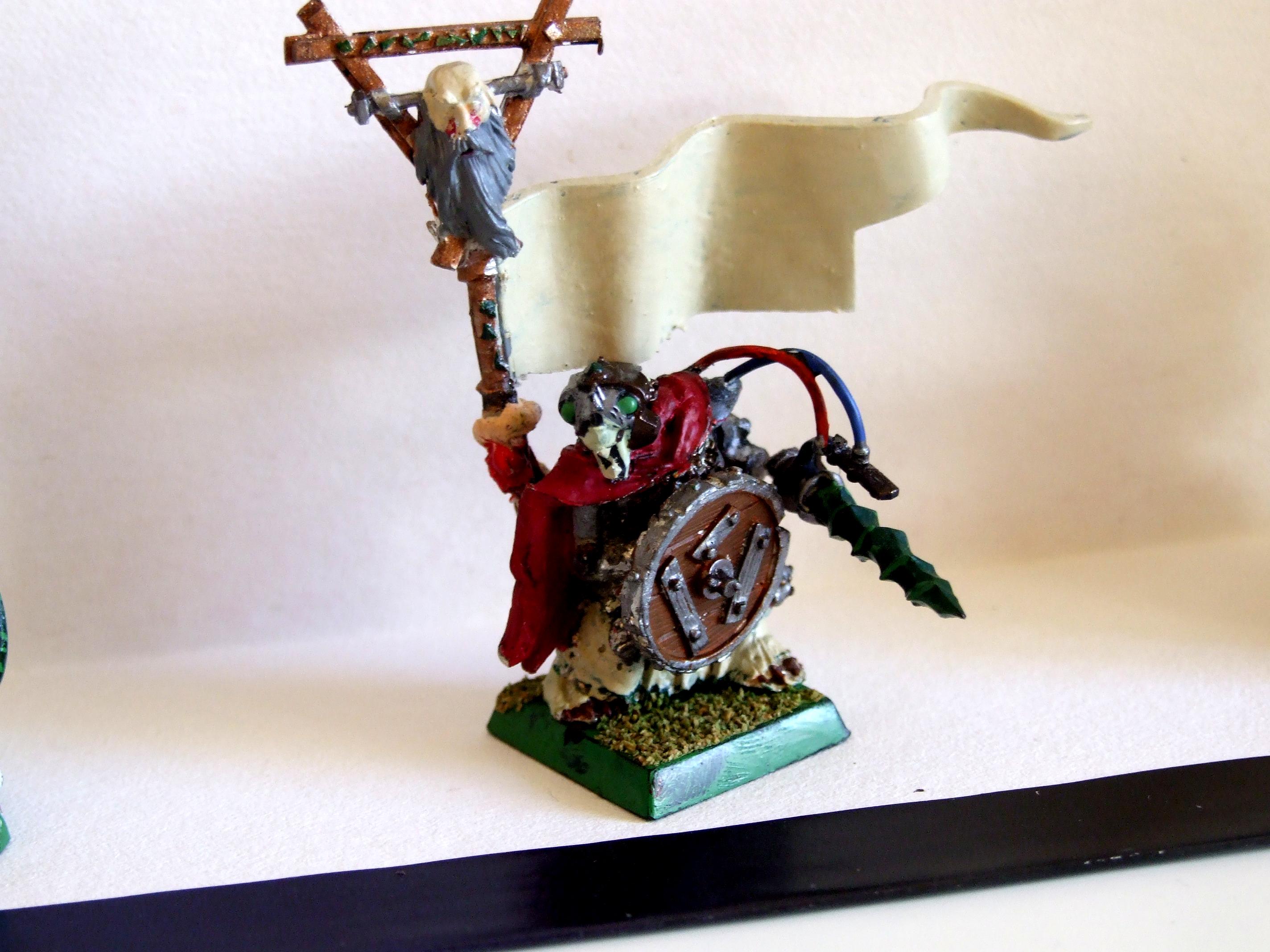 Engineer, Skaven, Standard Bearer