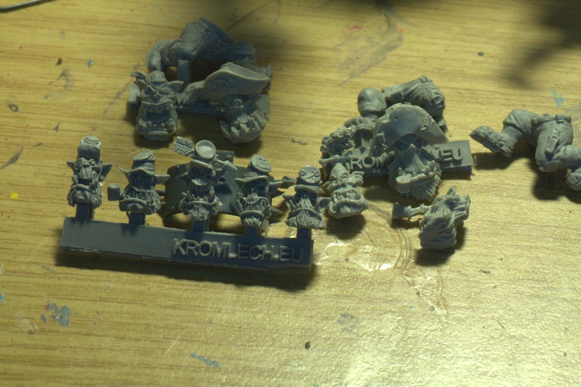 Bits, Kromlech, Maxmini, Ork Heads