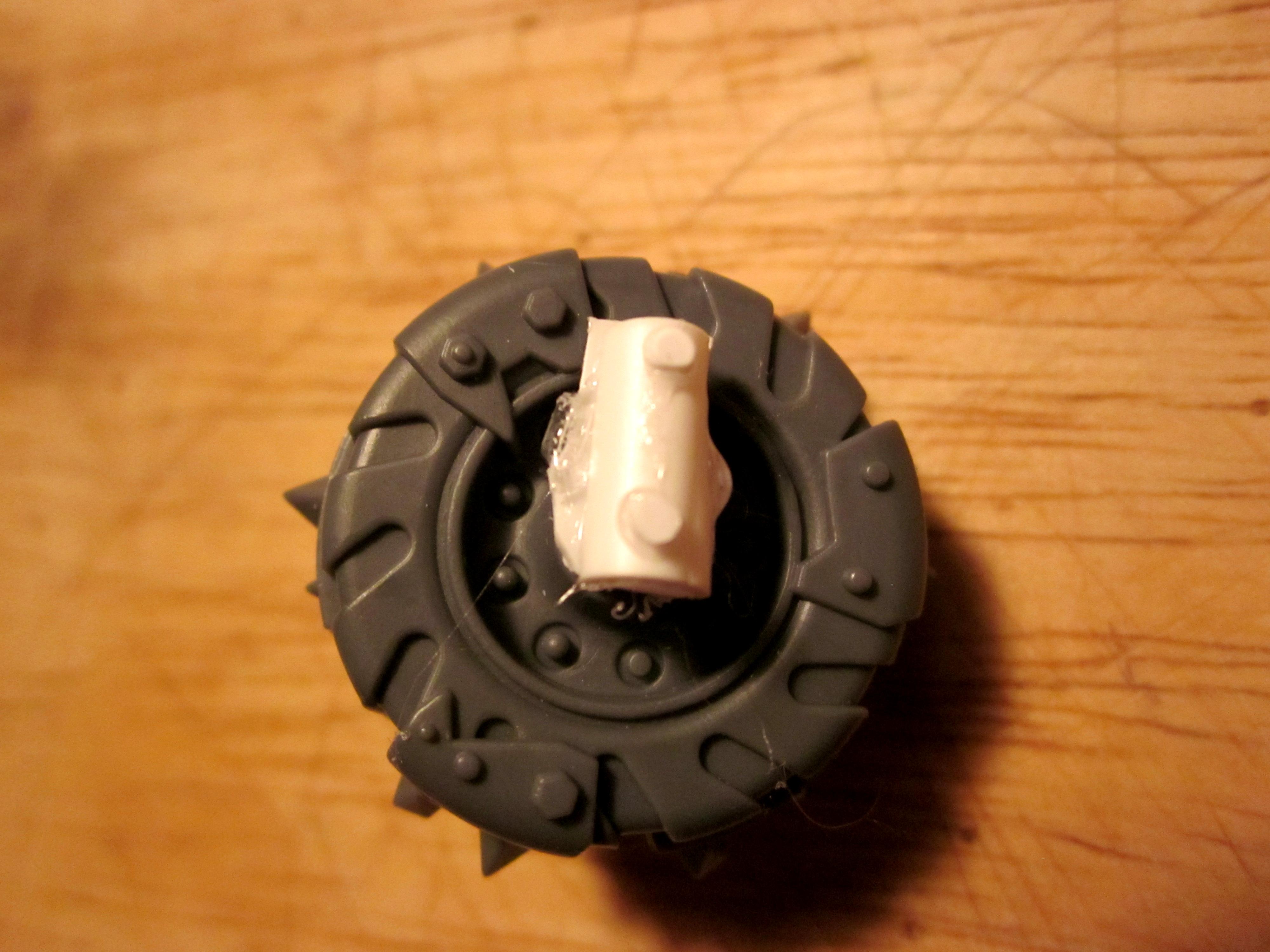 Wazdakka Gutsmek, Front Wheel Sideview