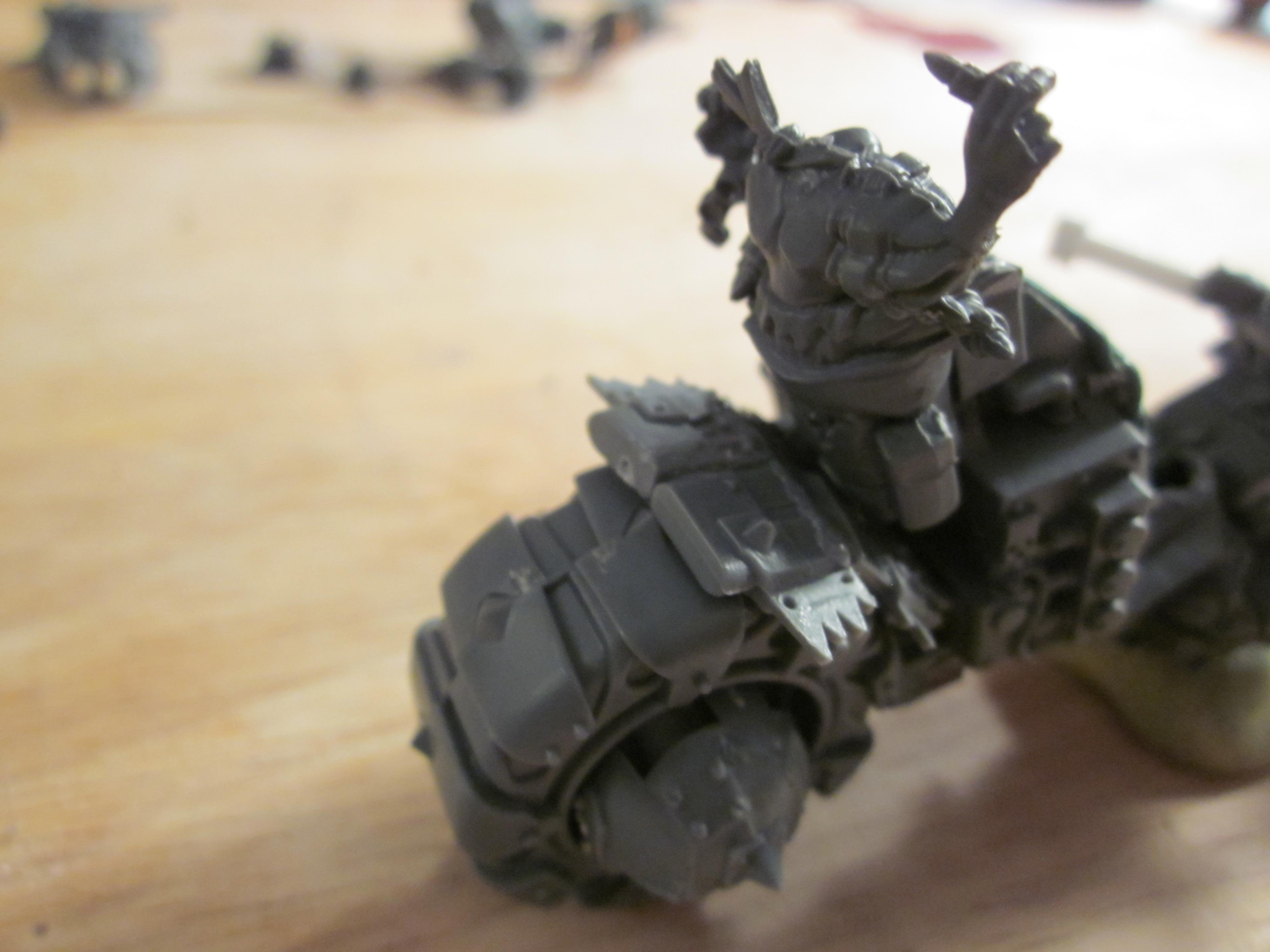 Wazdakka Gutsmek, Ammo Runt