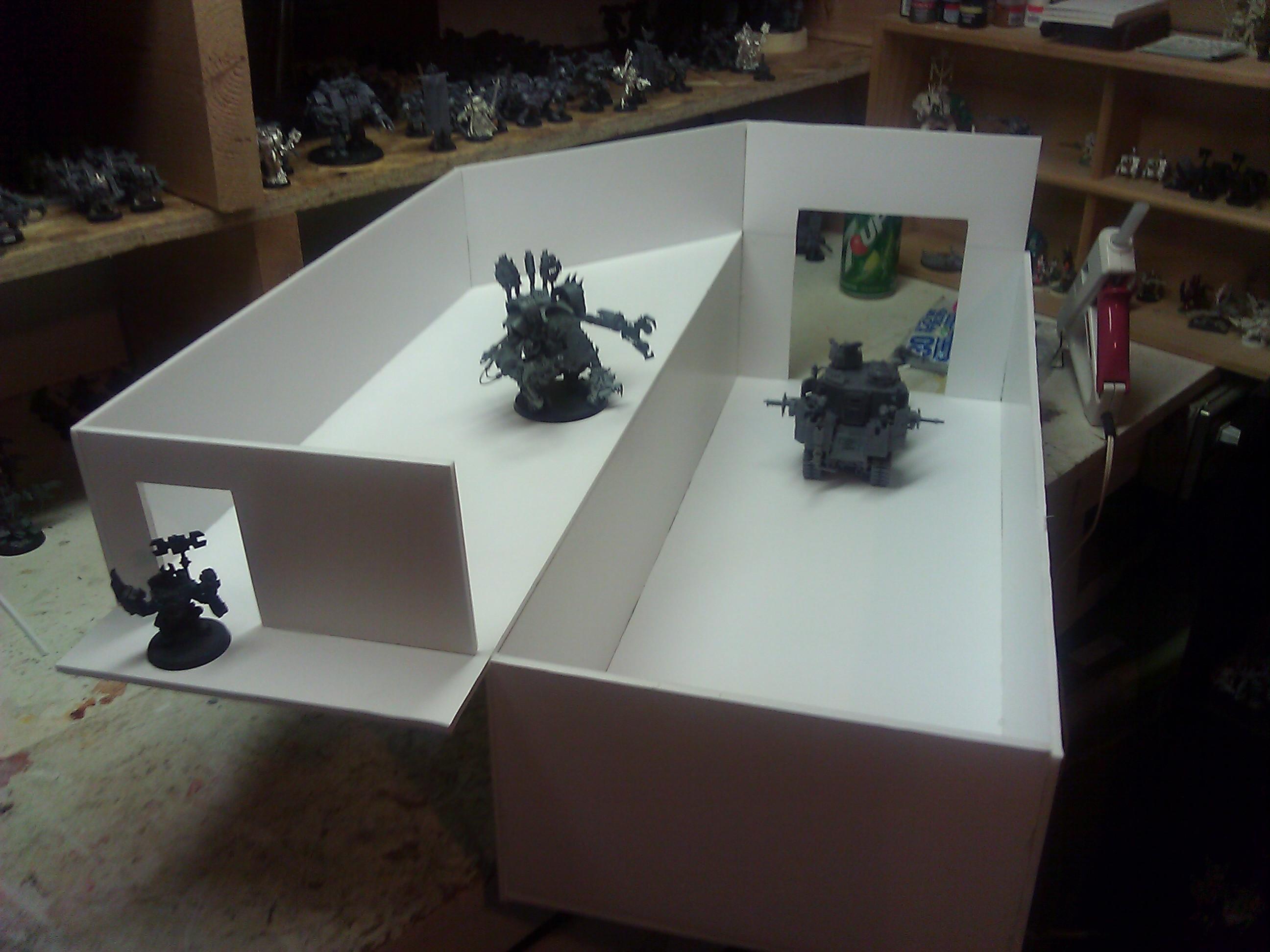 Scale: Big Mek, Deff Dread, open topped Battlewagon