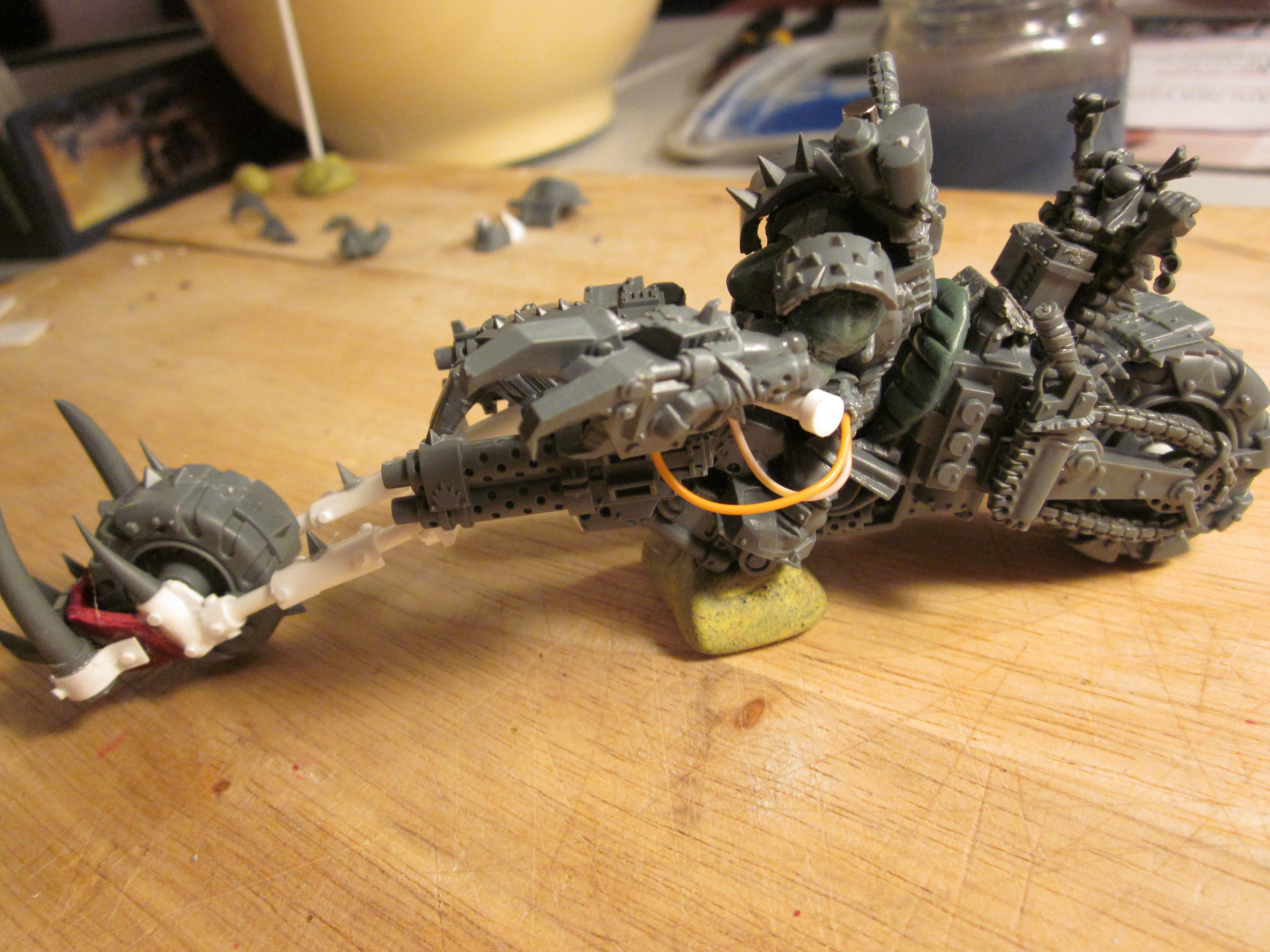 Wazdakka Gutsmek, Boss fitting