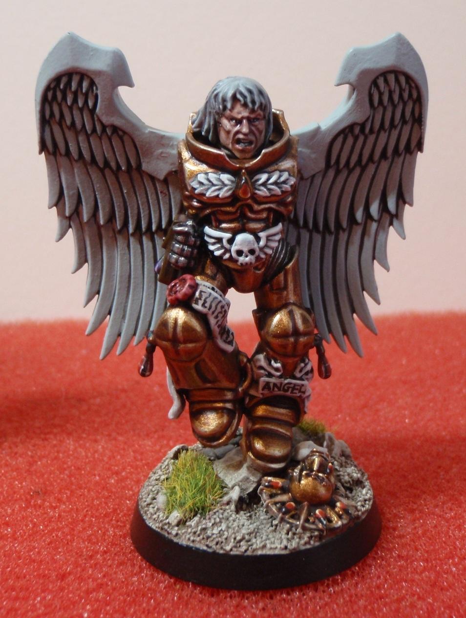 S Guard - bare head with death mask on the base