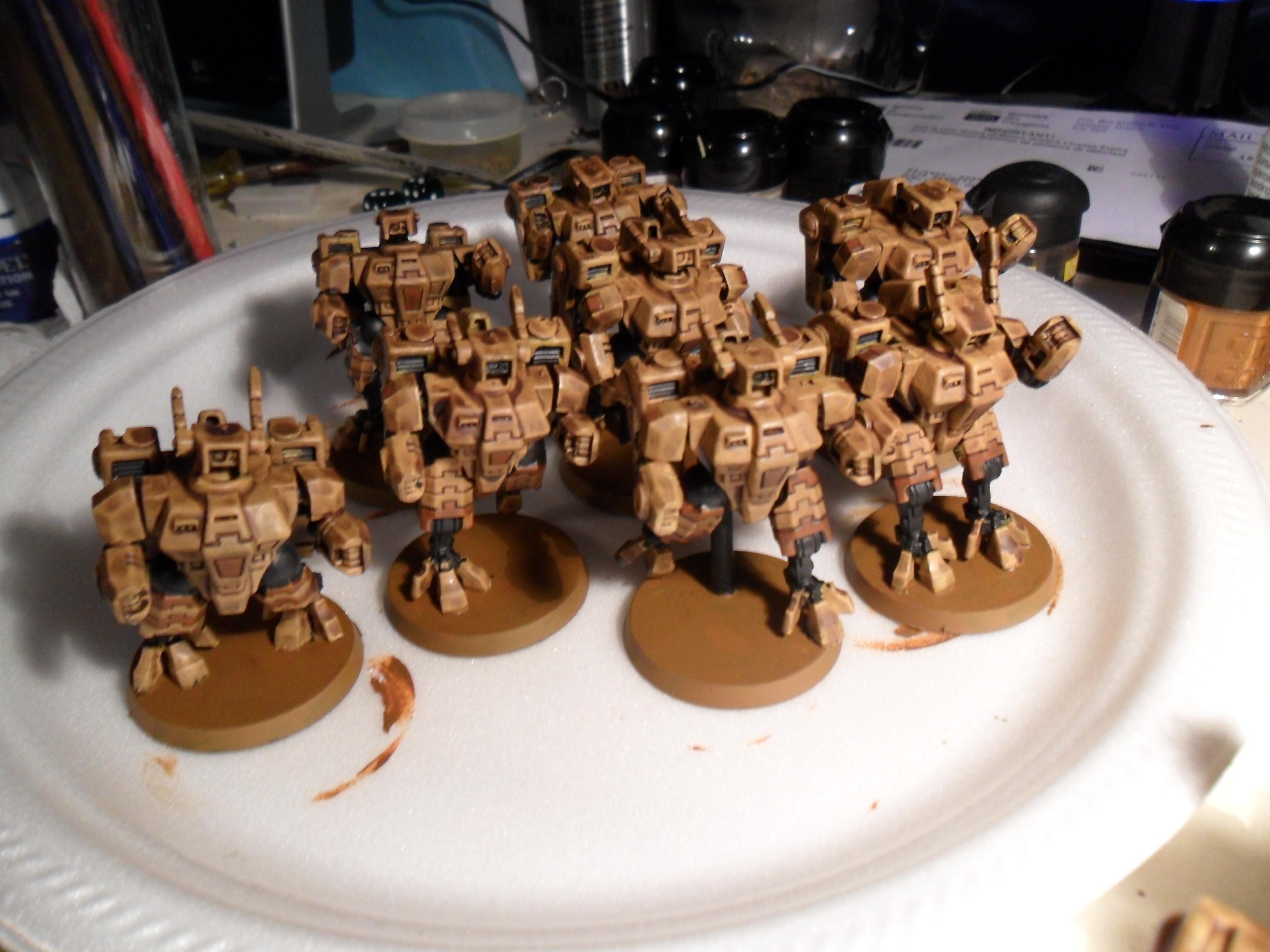 Tau, Battlesuits