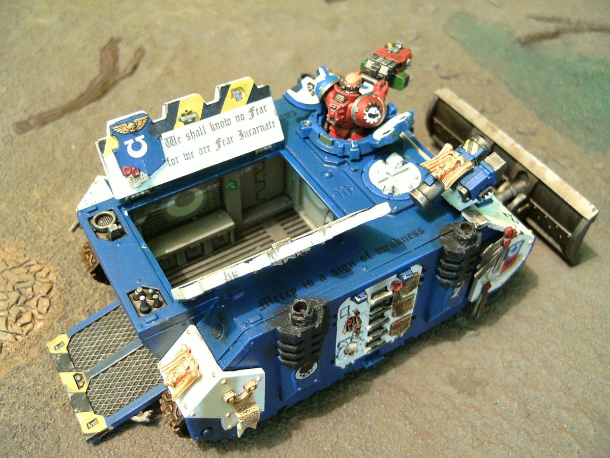 Ouze's Ultramarine Rhino - with LED Lighting 07
