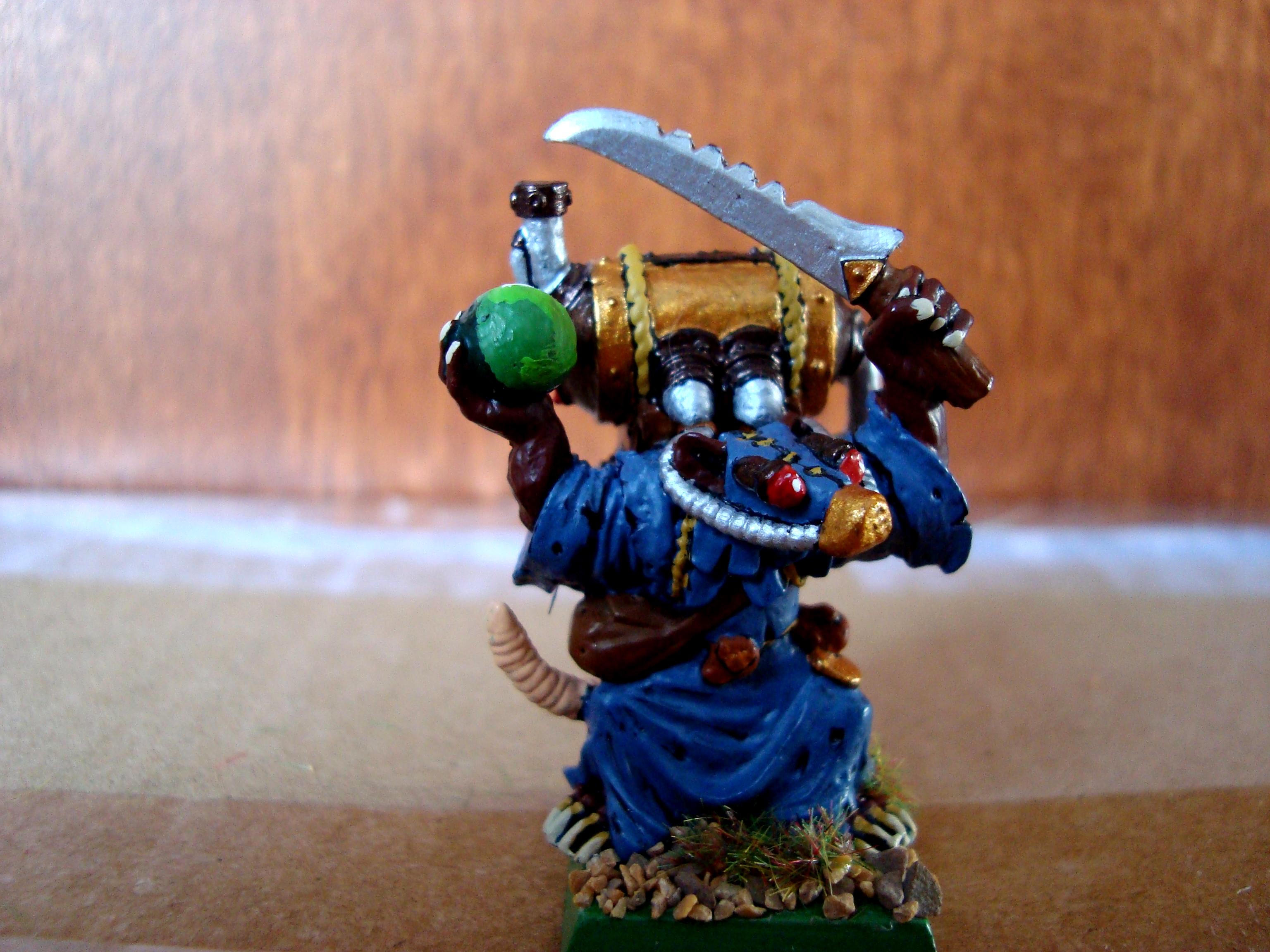 Globadier that requires re-painting