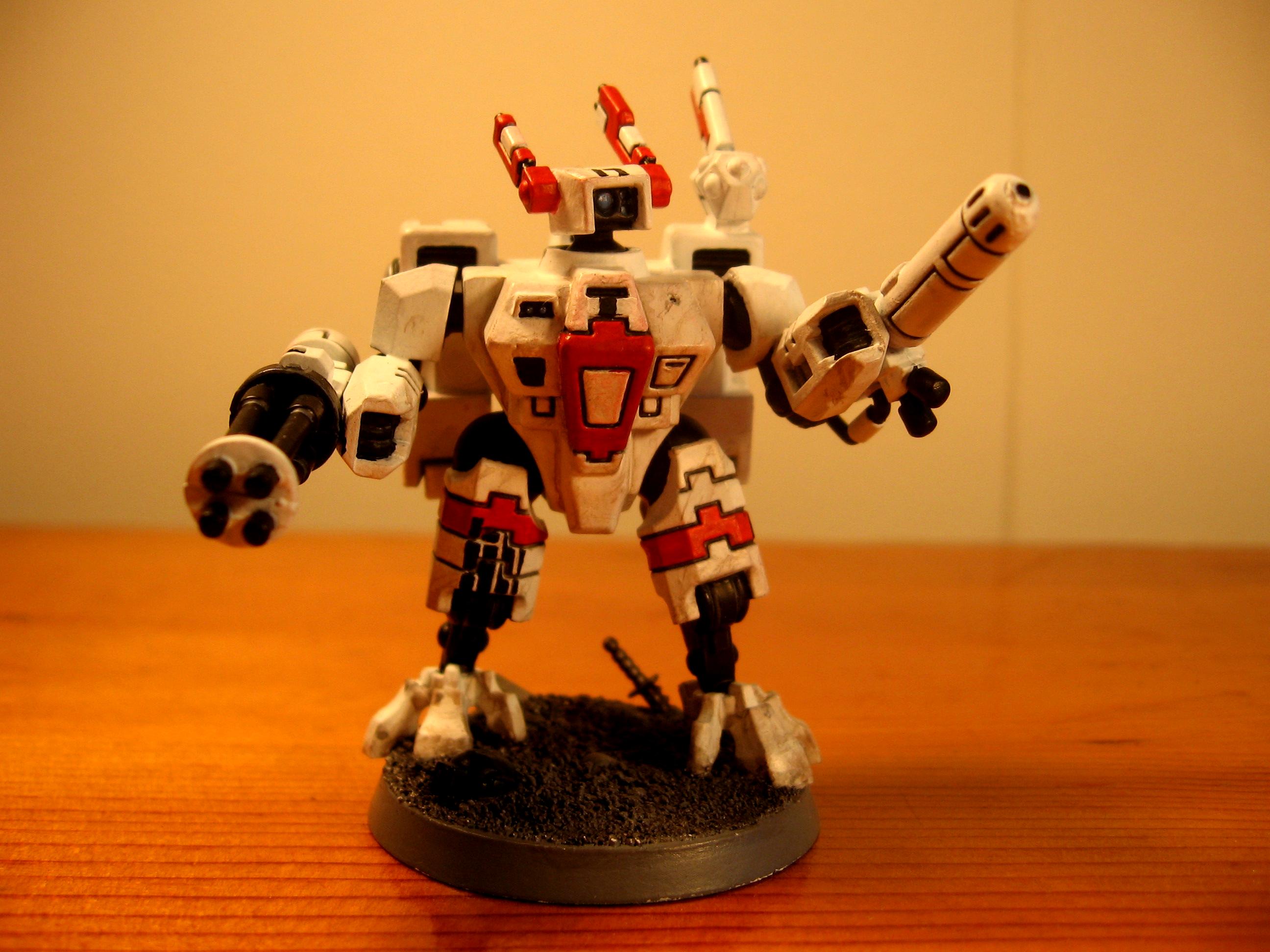 Battlesuit, Tau, Tau Commander in XV8 Crisis Battlesuit