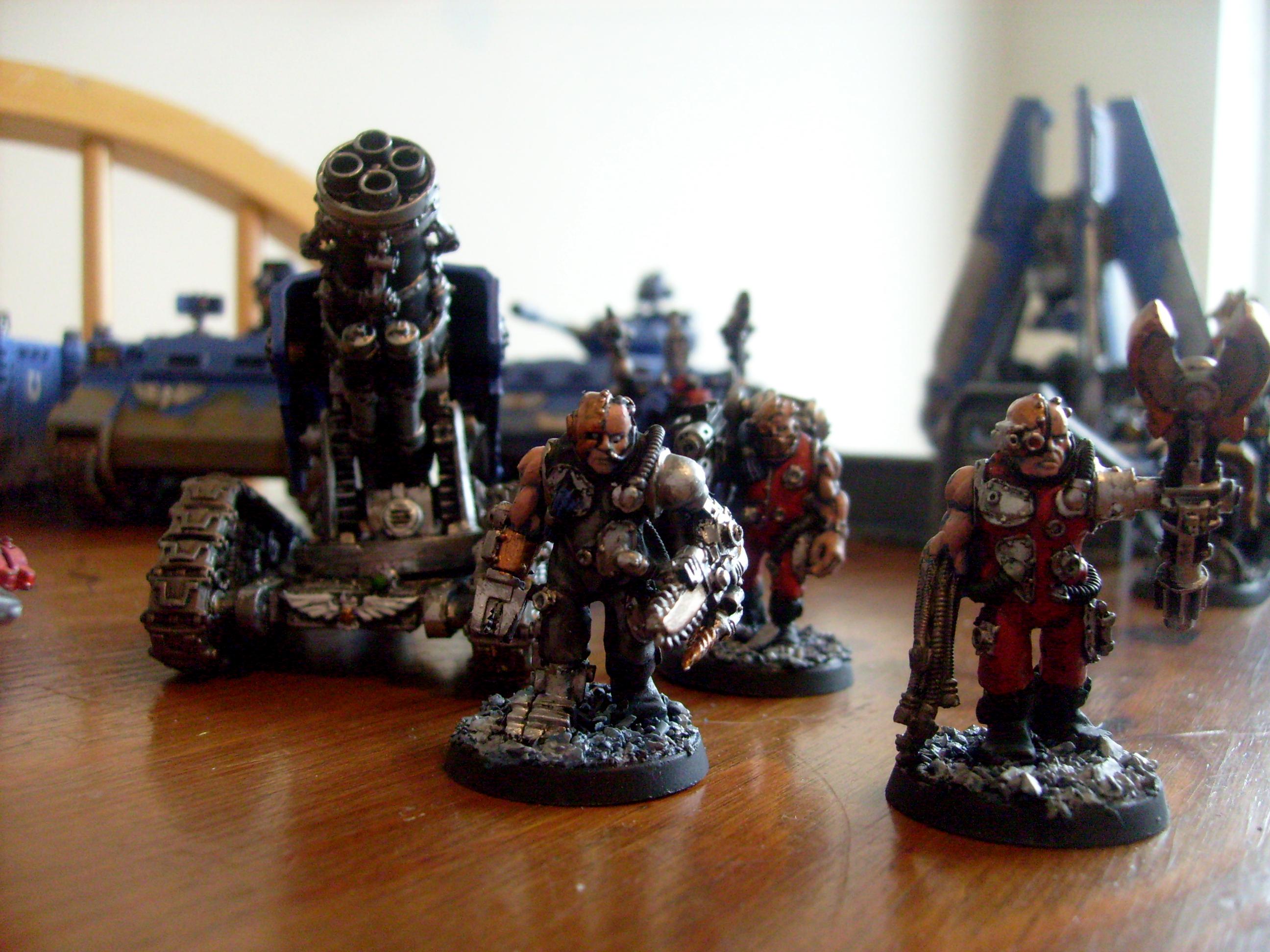 Space Marines, Thunder Cannon and Servitors