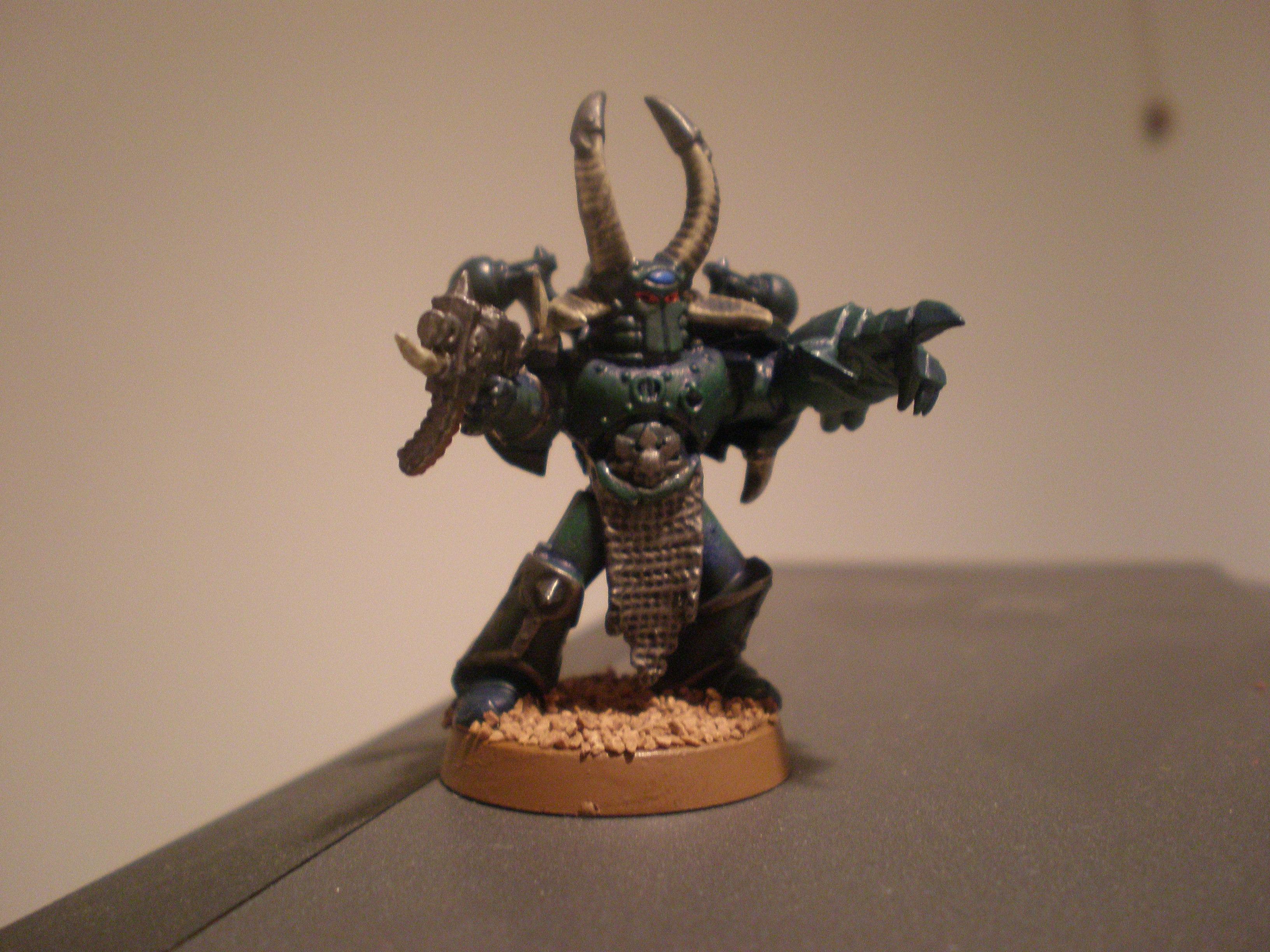 Chaos Space Marines, Epic Point Pose, No Flash, Power Fist