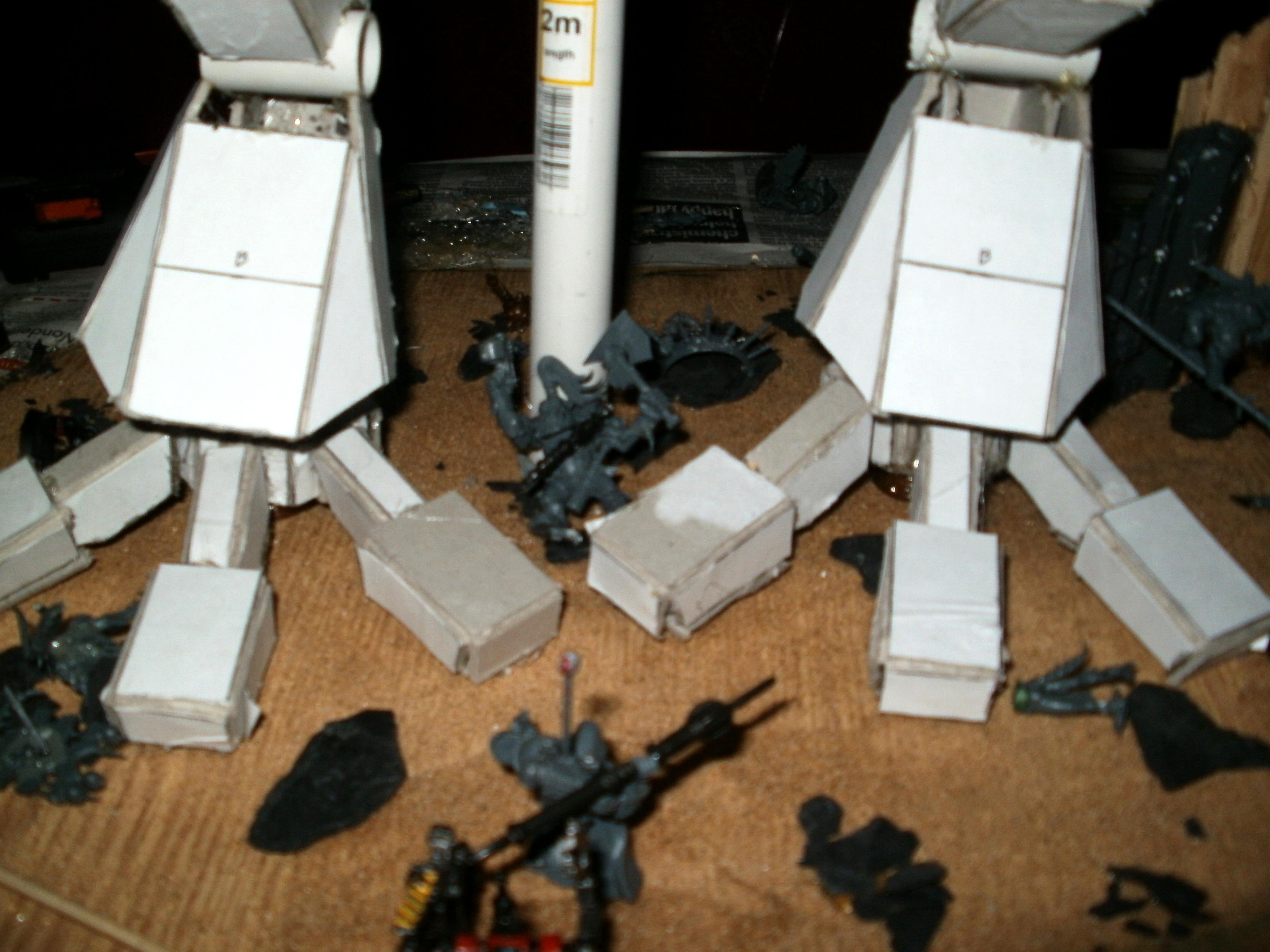 Titan, Warhound, titan feet