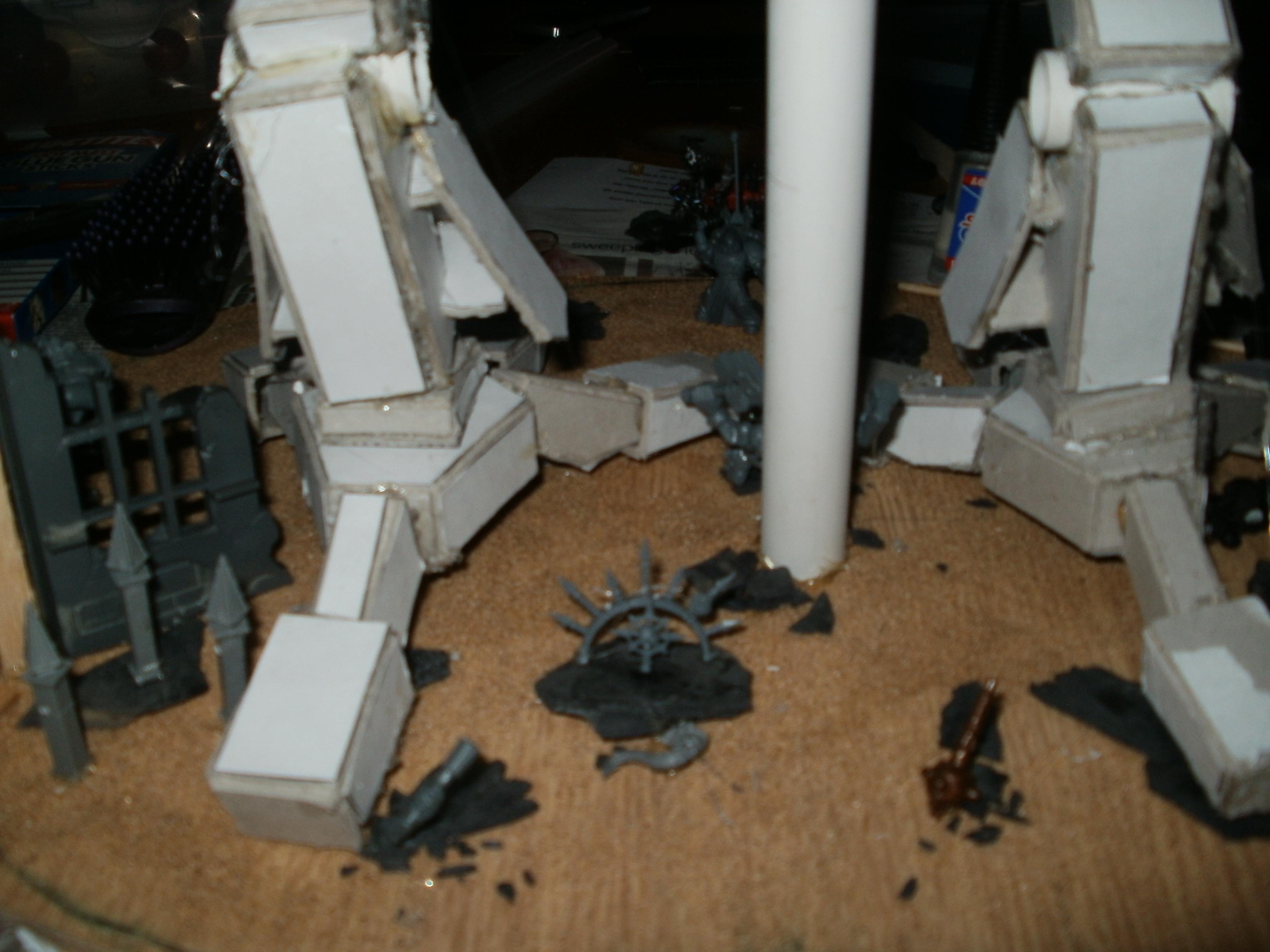 Titan, Warhound, behind the titan