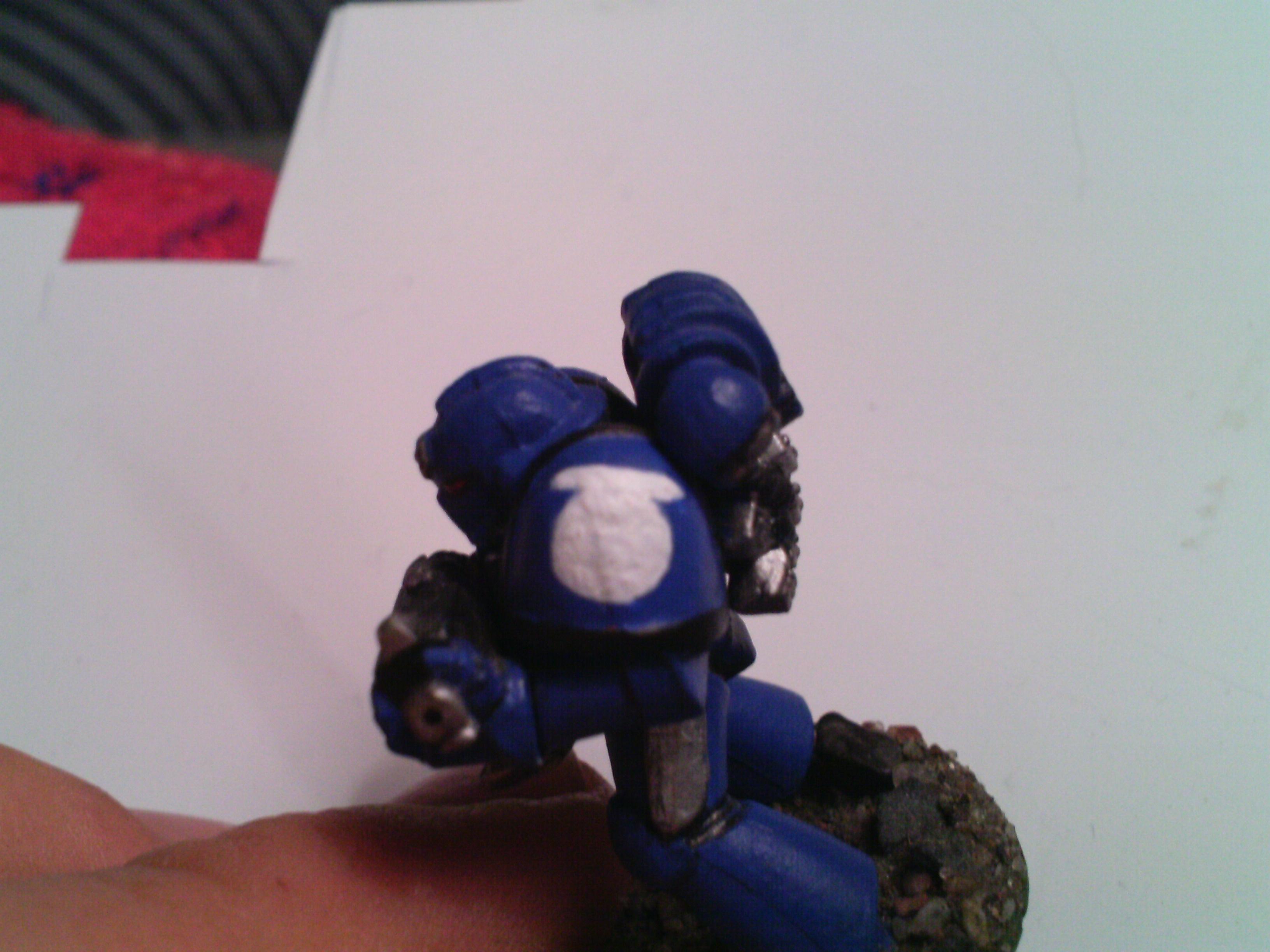 First, I make a 'T' shape, then round it out to look like this ^^