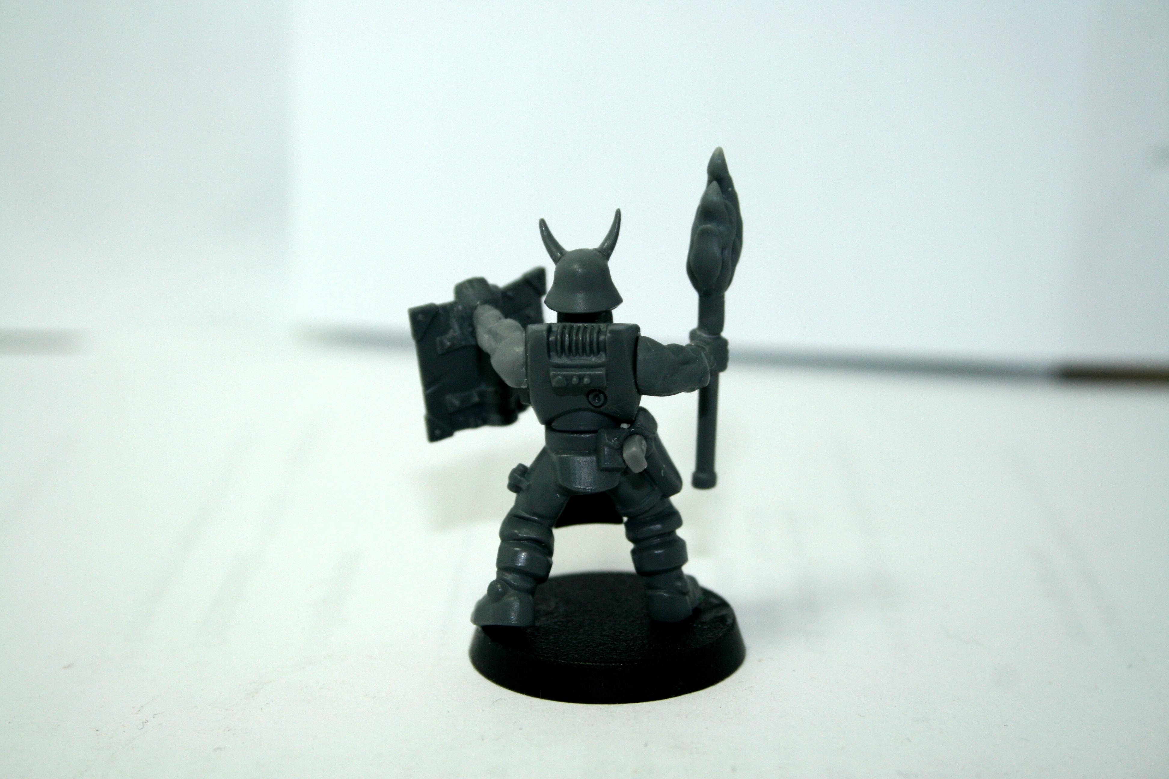 Chaos, Traitor, Chaos Arbite Preacher