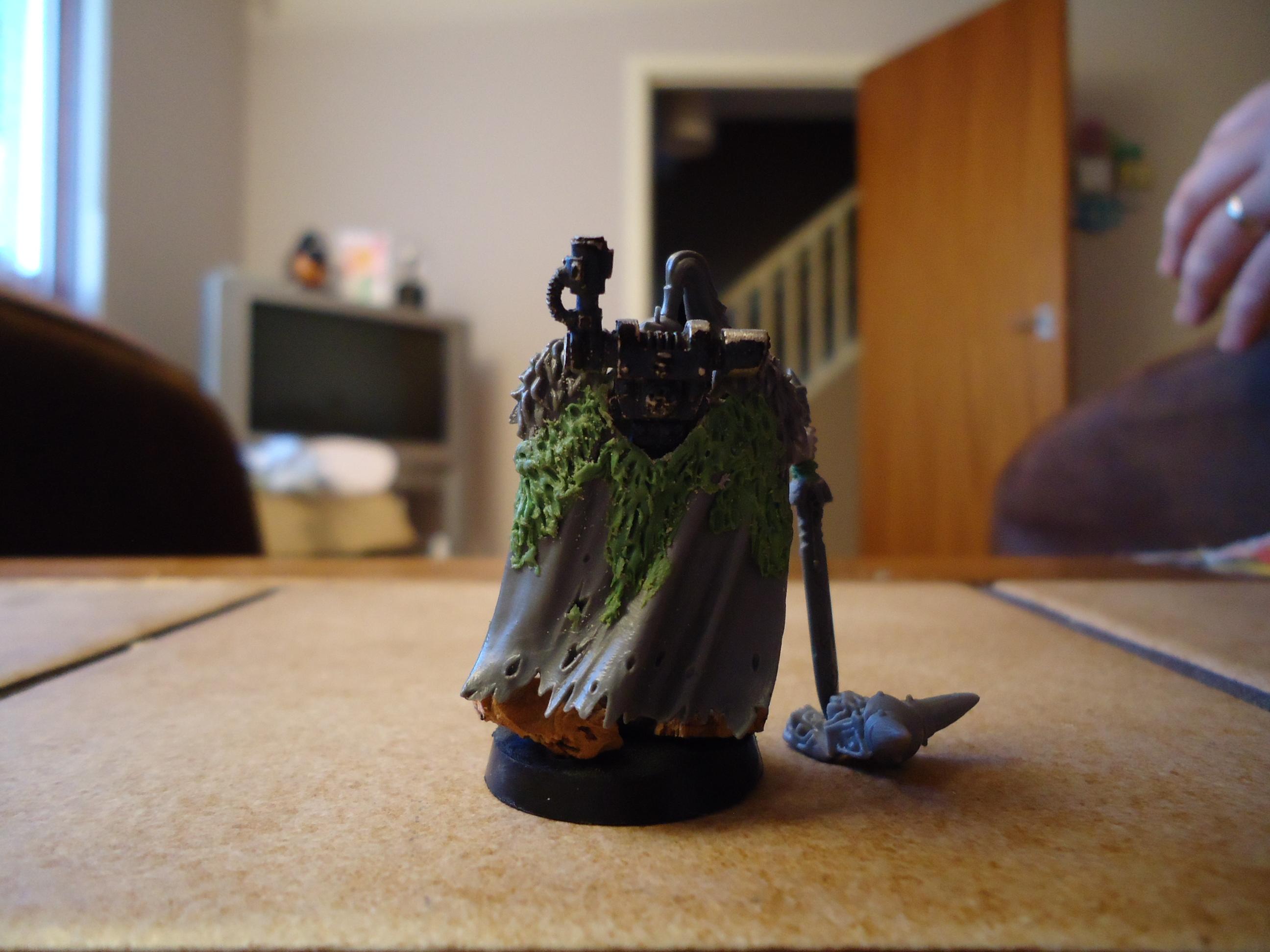 Considering some freehand cloak fun (first real attempt eeep)