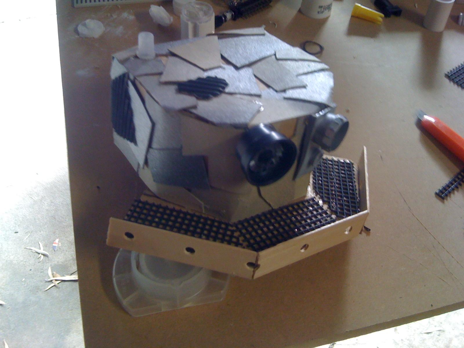 The head with grating added in the jaw for boyz to stompo around on. Added the eyes and a small exhaust pipe towards the rear