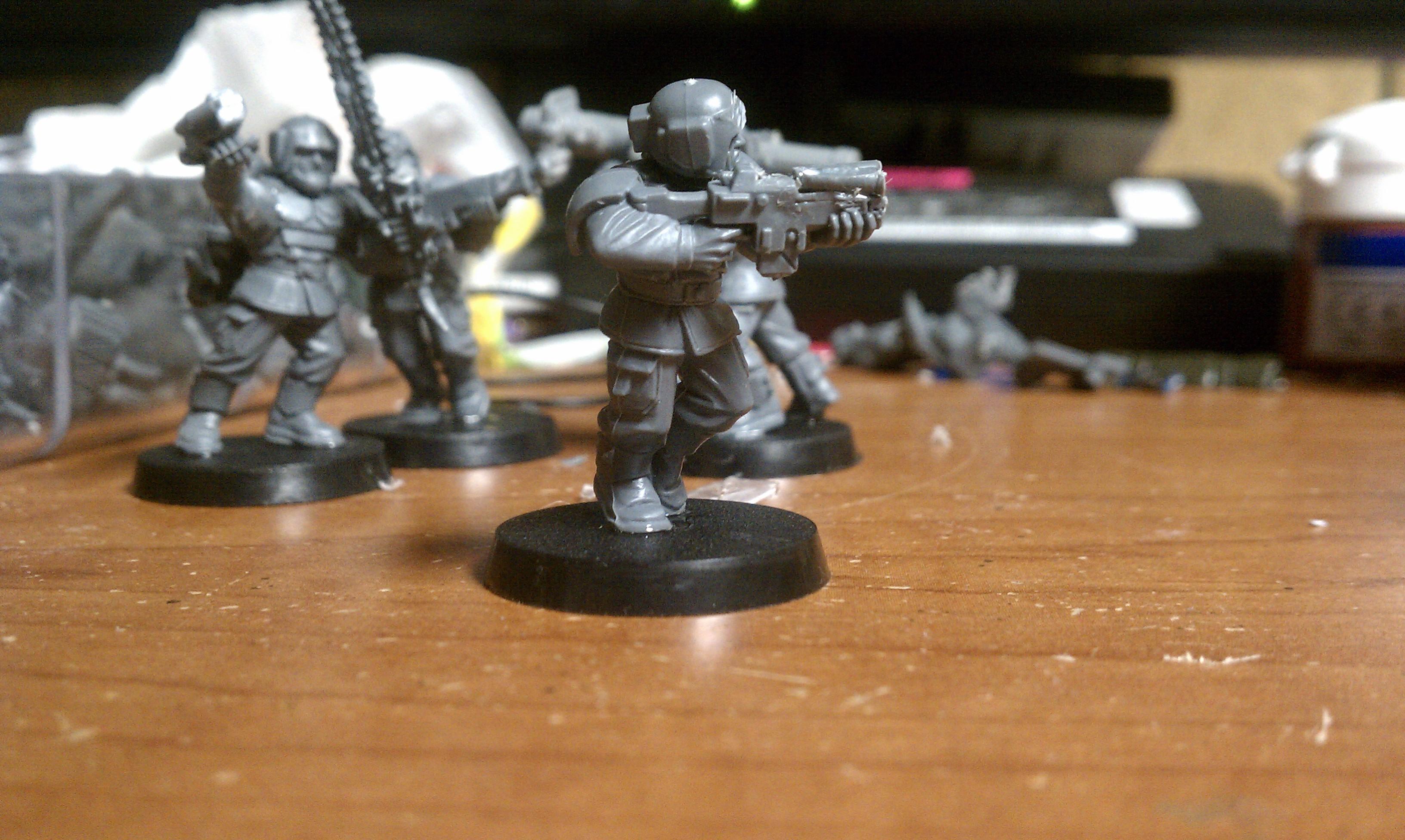 Renegade with a Brakus II Pummeler Shotgun, from the planet that the Helios militia draws its weapons from