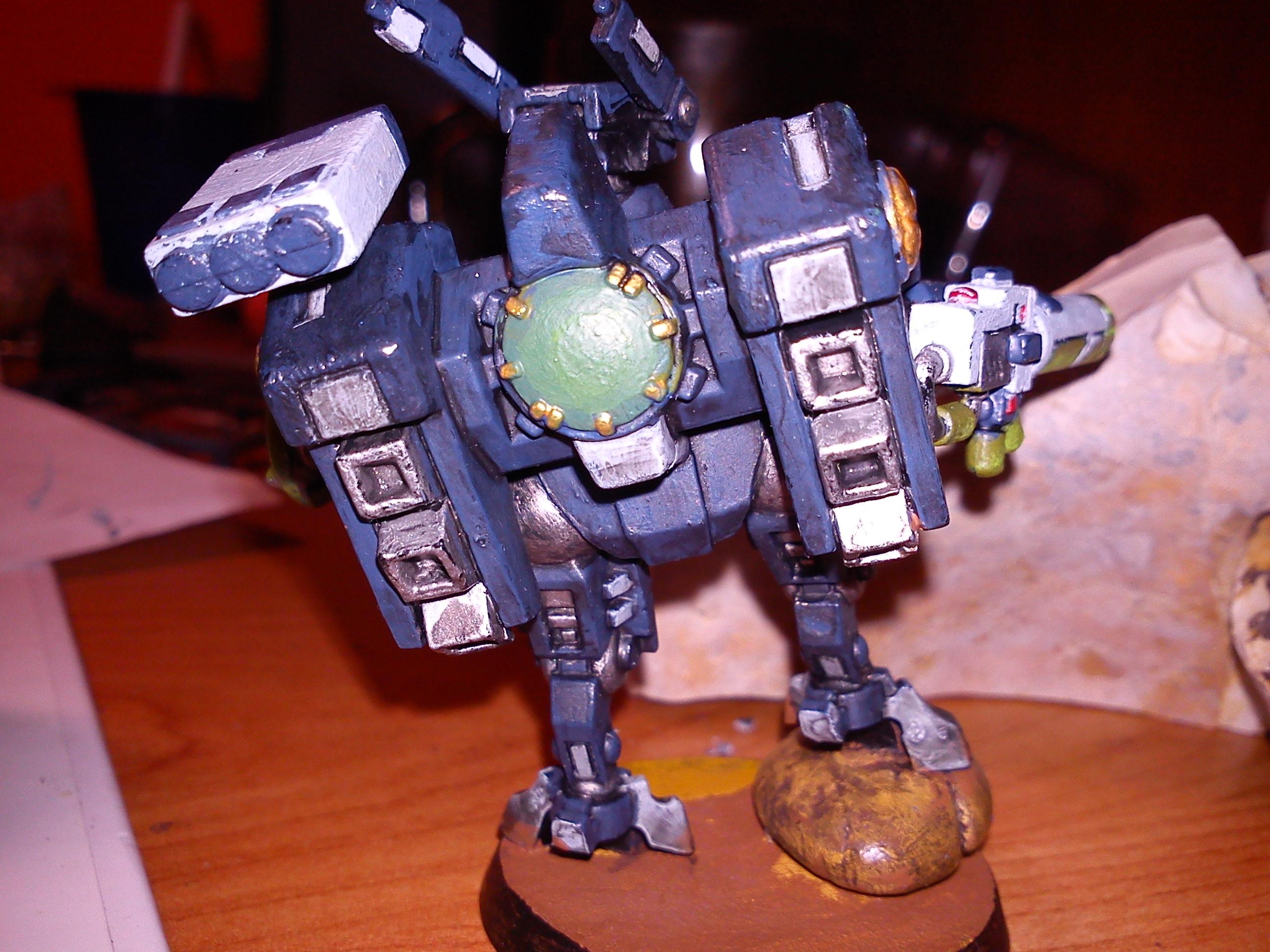 Tau, crisis rear viev