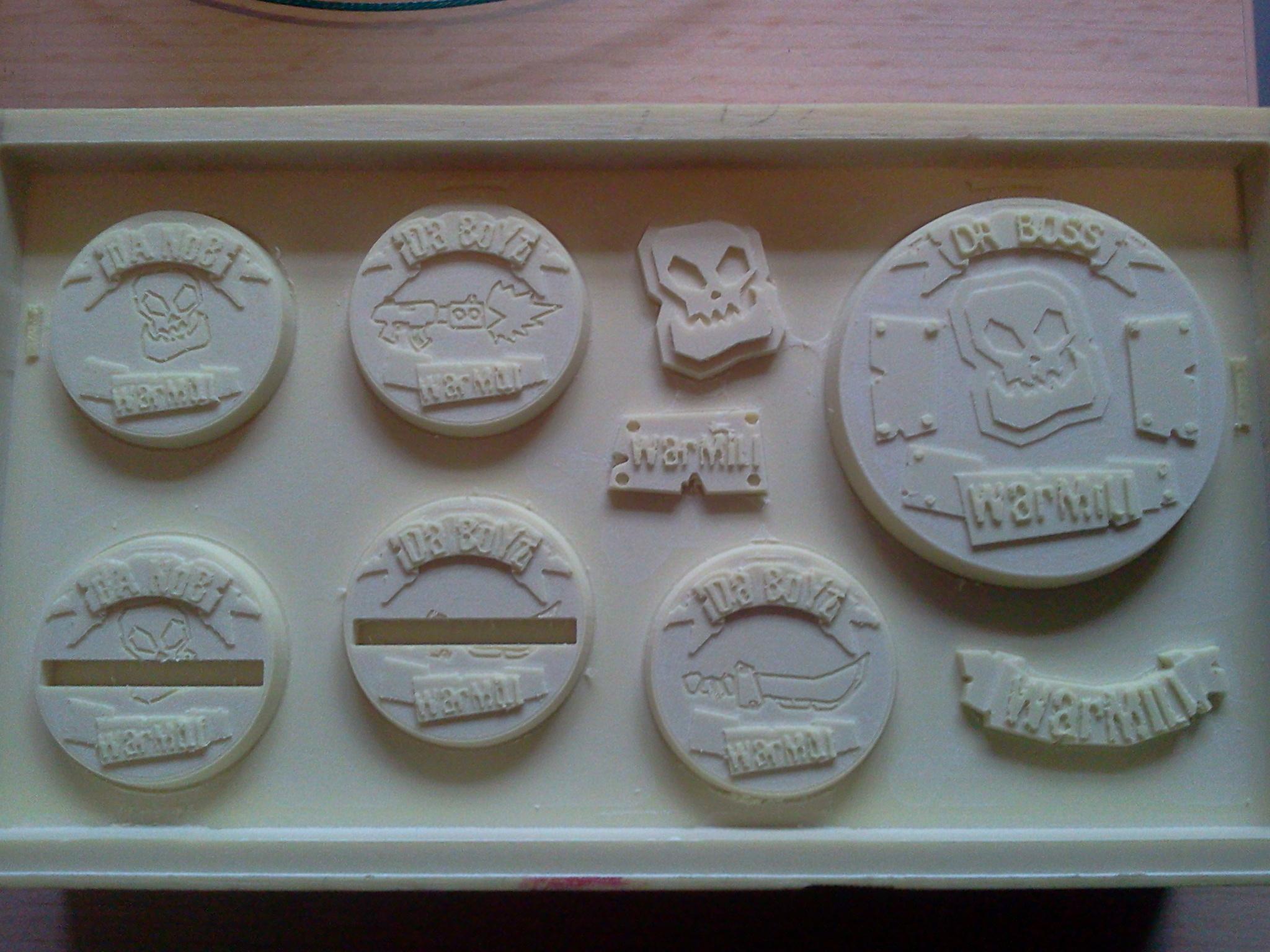 The array of bases. There are ones for AoBR nobs and boys, a warboss and multi-part nobs and boys