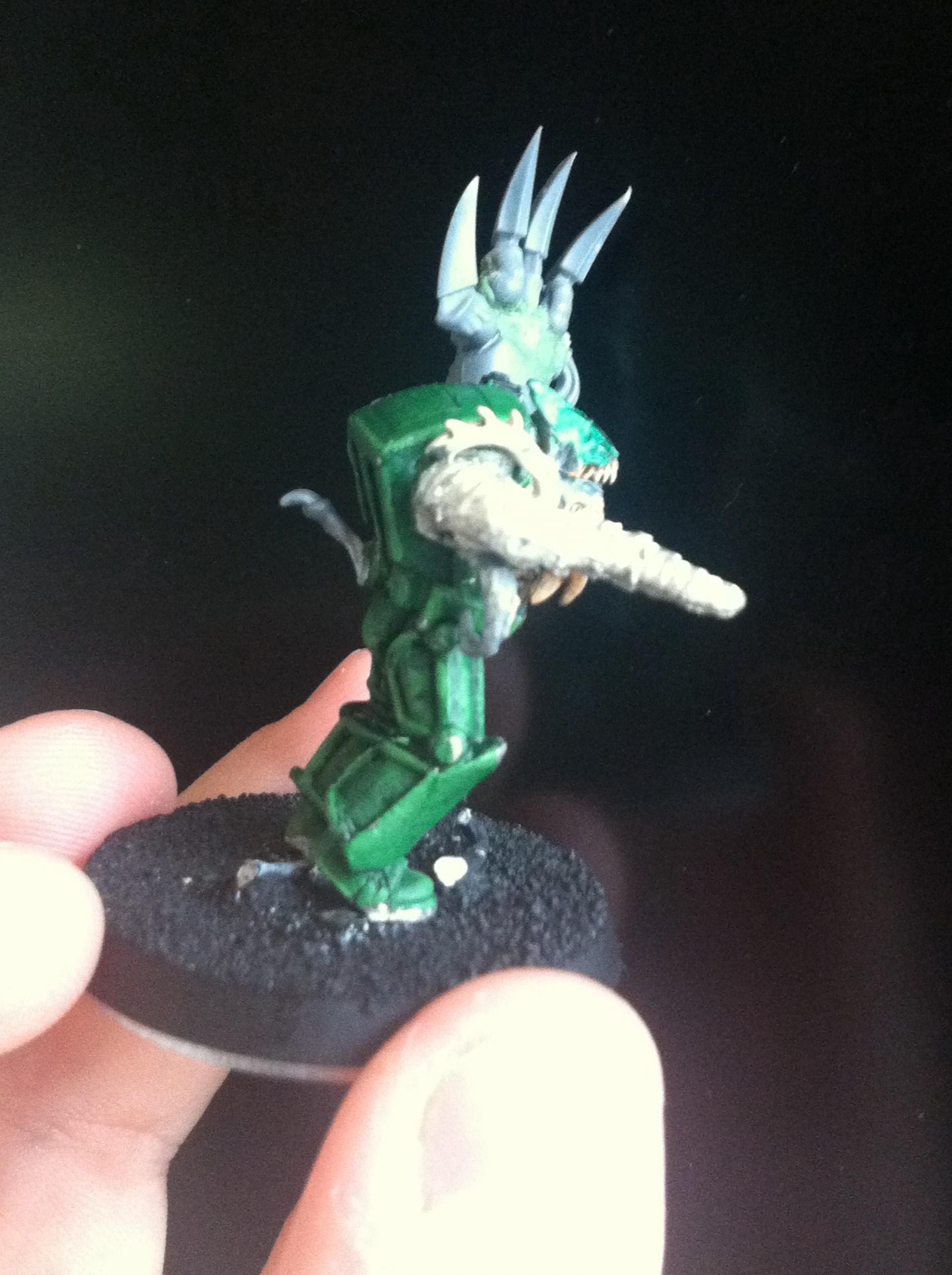 Tails going into the vents and such, "Ripper arm"