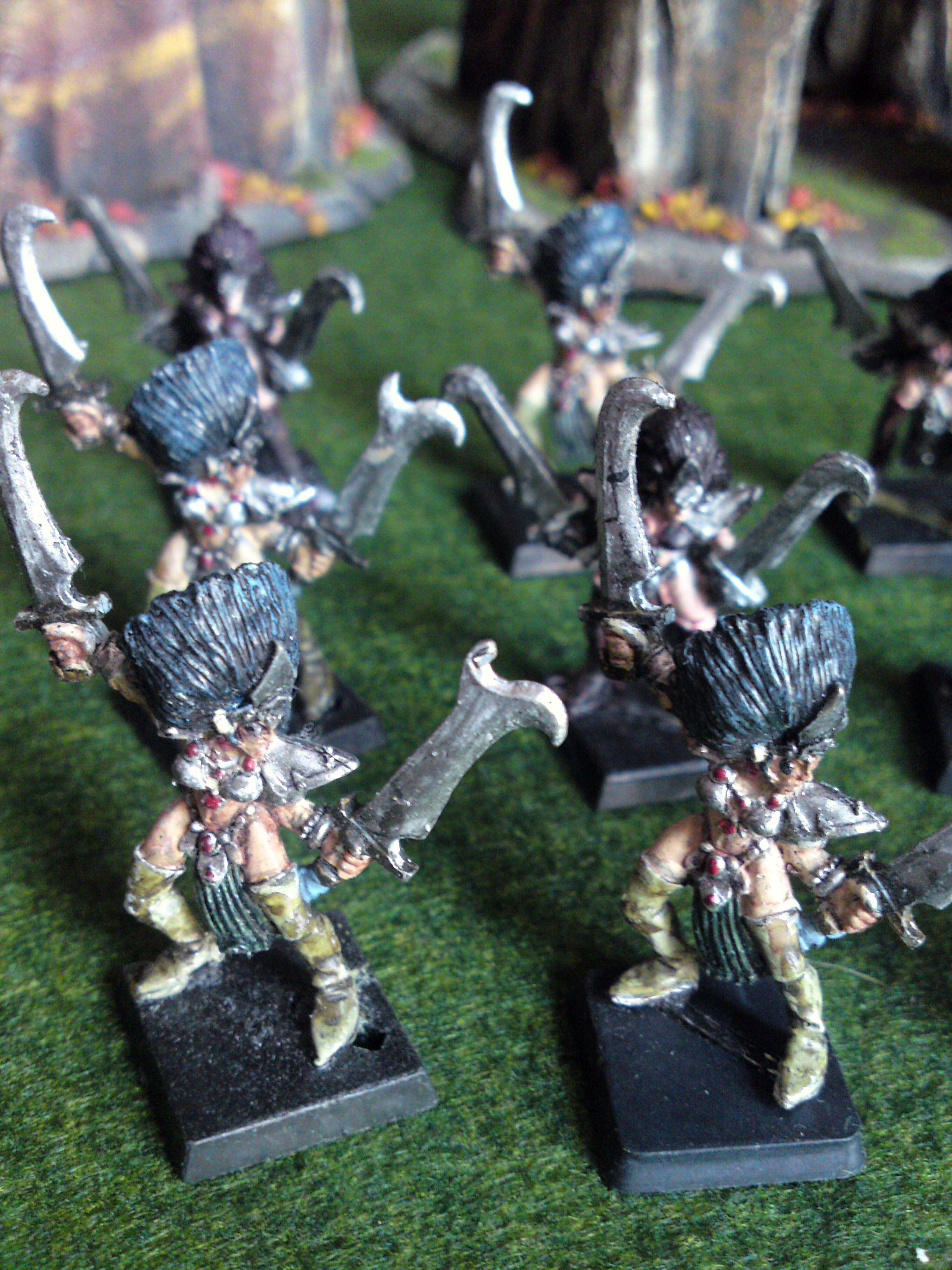 Dark Elf Witch Elves - Painted