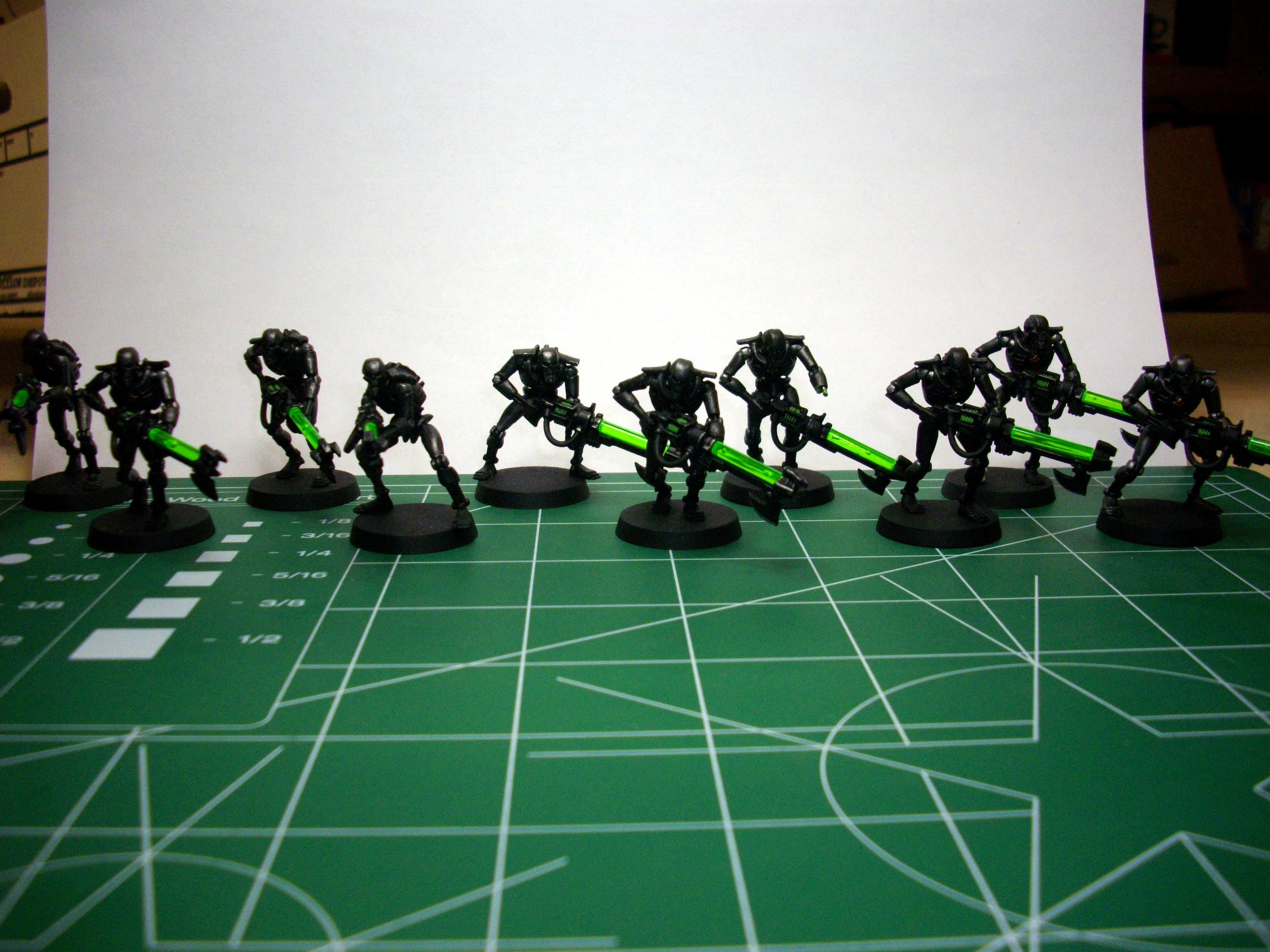 Black, Damaged, Gold, Green, Necrons, Warhammer 40,000, Warriors