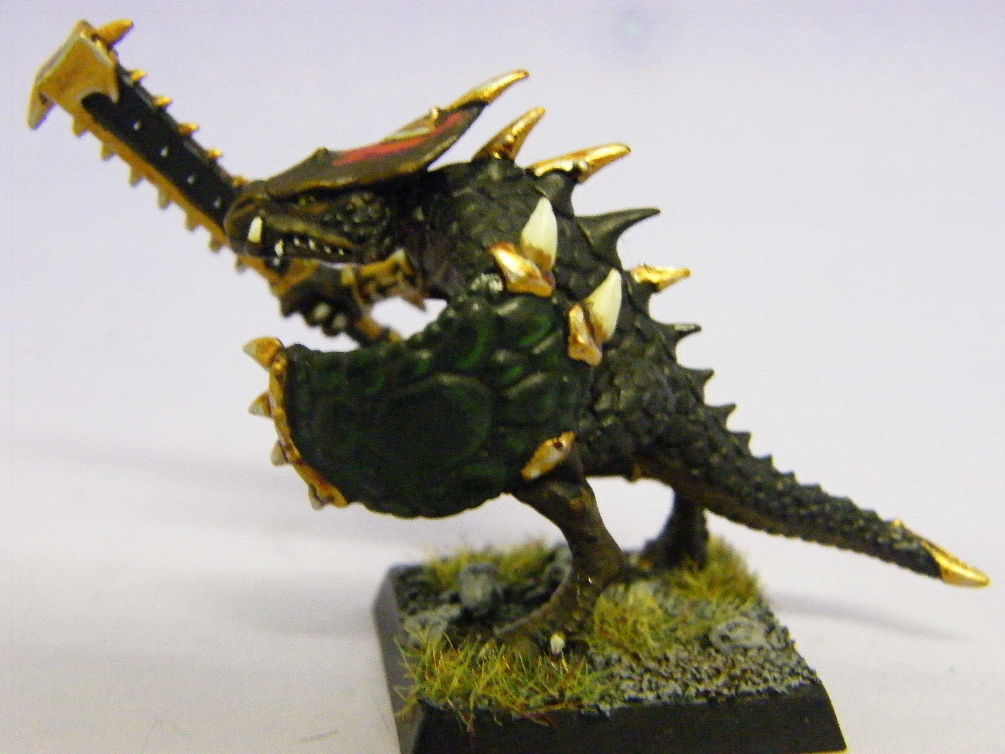 Saurus 5 side