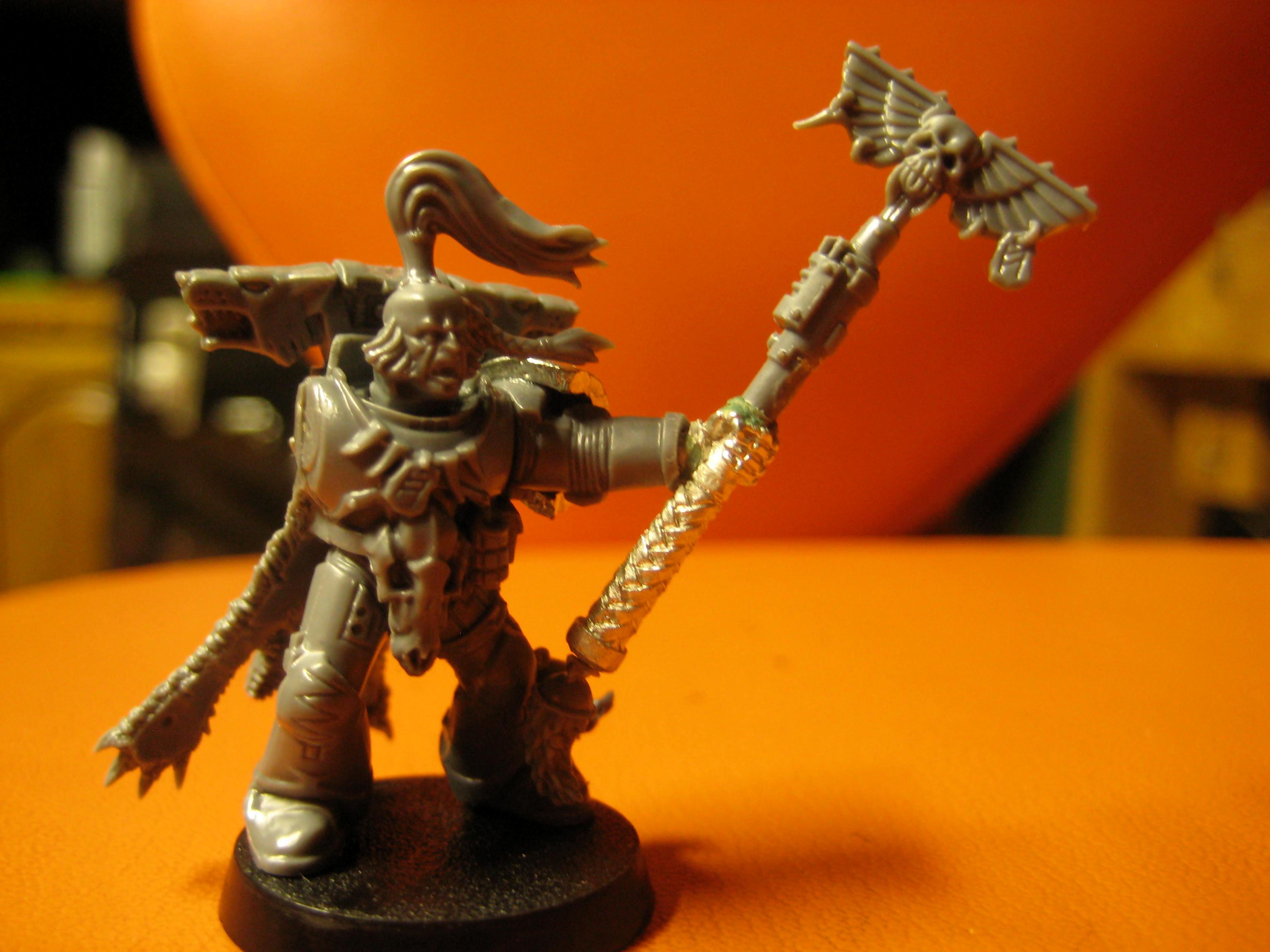 Wolf Priest W/ Converted Crozius Arcanum